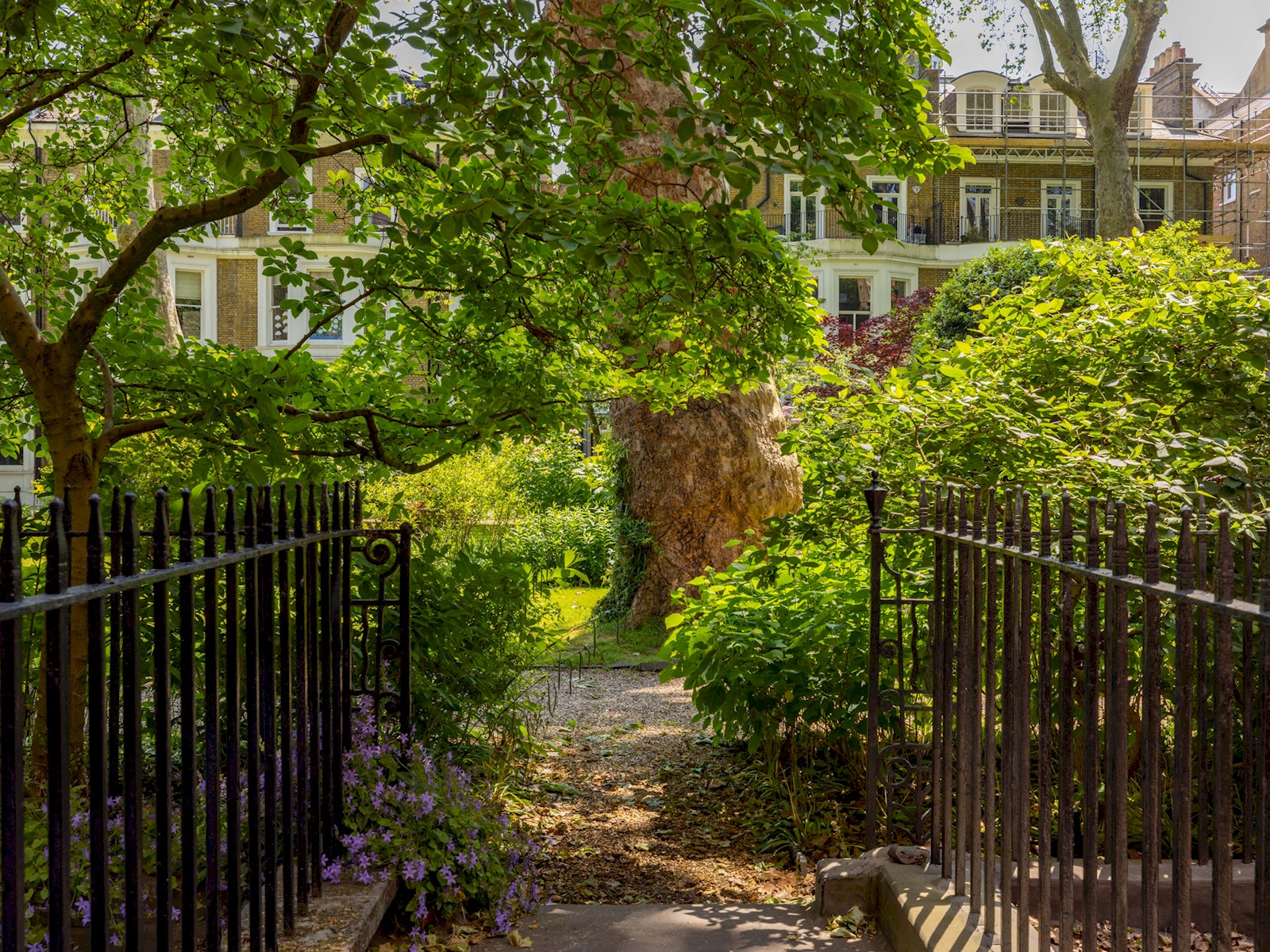 View Sophisticated Studio in South Kensington - Pass the Keys in Flat 4, 65 Harrington Gardens, London, SW7 4JZ SW7 4JZ Sophisticated Studio in South Kensington - Pass the Keys in Flat 4, 65 Harrington Gardens, London, SW7 4JZ SW7 4JZ - Property image 4 - VivreStays