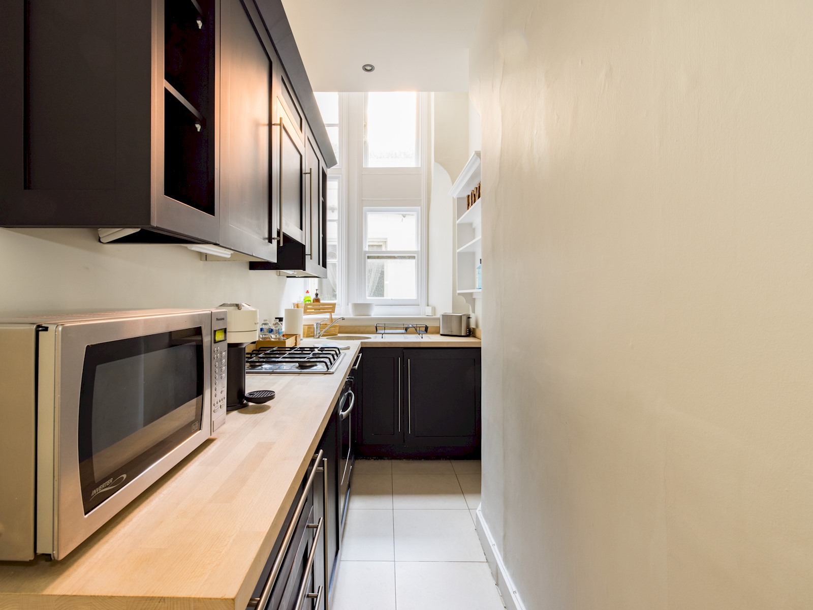 View Sophisticated Studio in South Kensington - Pass the Keys in Flat 4, 65 Harrington Gardens, London, SW7 4JZ SW7 4JZ Sophisticated Studio in South Kensington - Pass the Keys in Flat 4, 65 Harrington Gardens, London, SW7 4JZ SW7 4JZ - Property image 14 - VivreStays