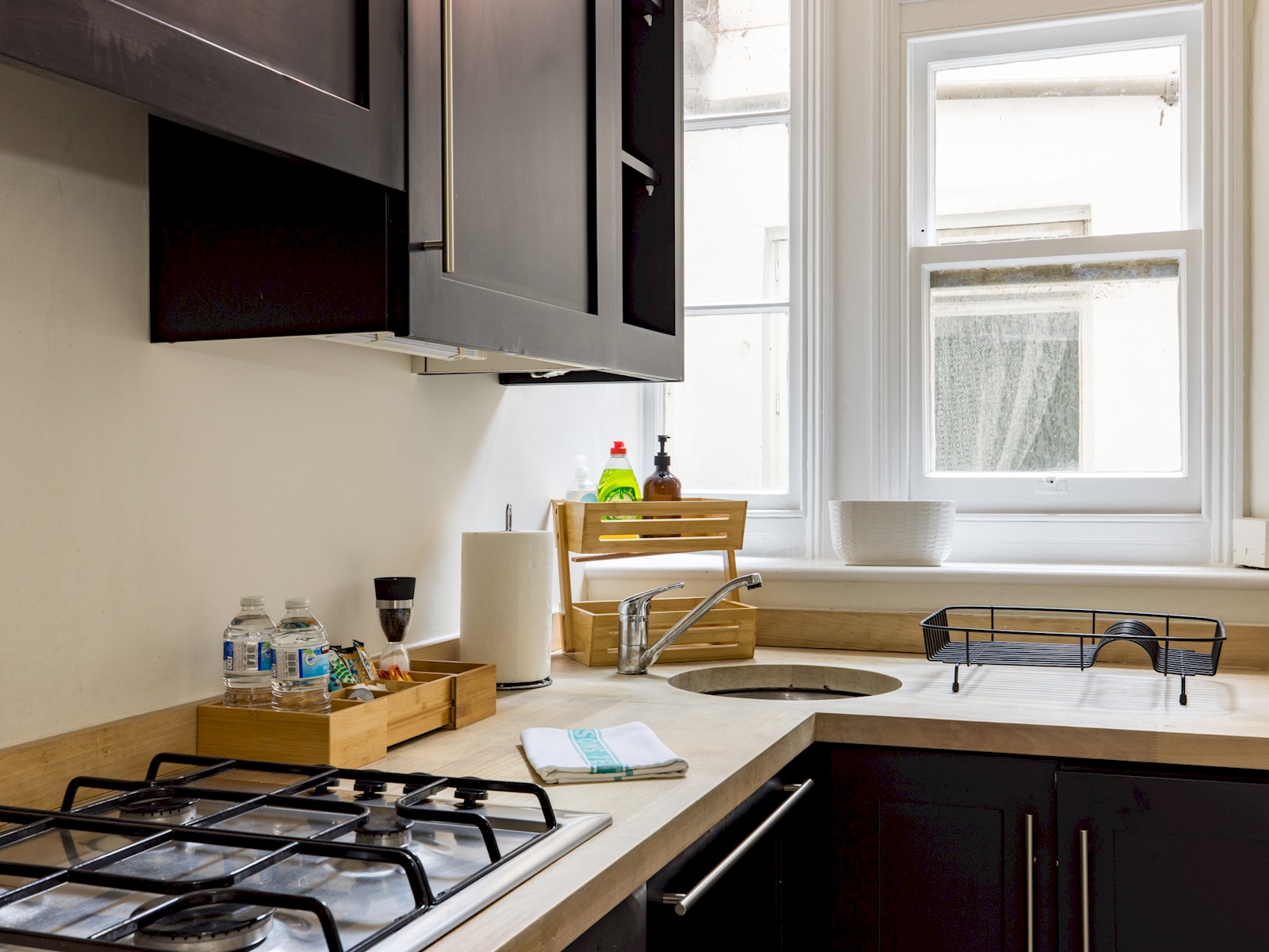 View Sophisticated Studio in South Kensington - Pass the Keys in Flat 4, 65 Harrington Gardens, London, SW7 4JZ SW7 4JZ Sophisticated Studio in South Kensington - Pass the Keys in Flat 4, 65 Harrington Gardens, London, SW7 4JZ SW7 4JZ - Property image 5 - VivreStays