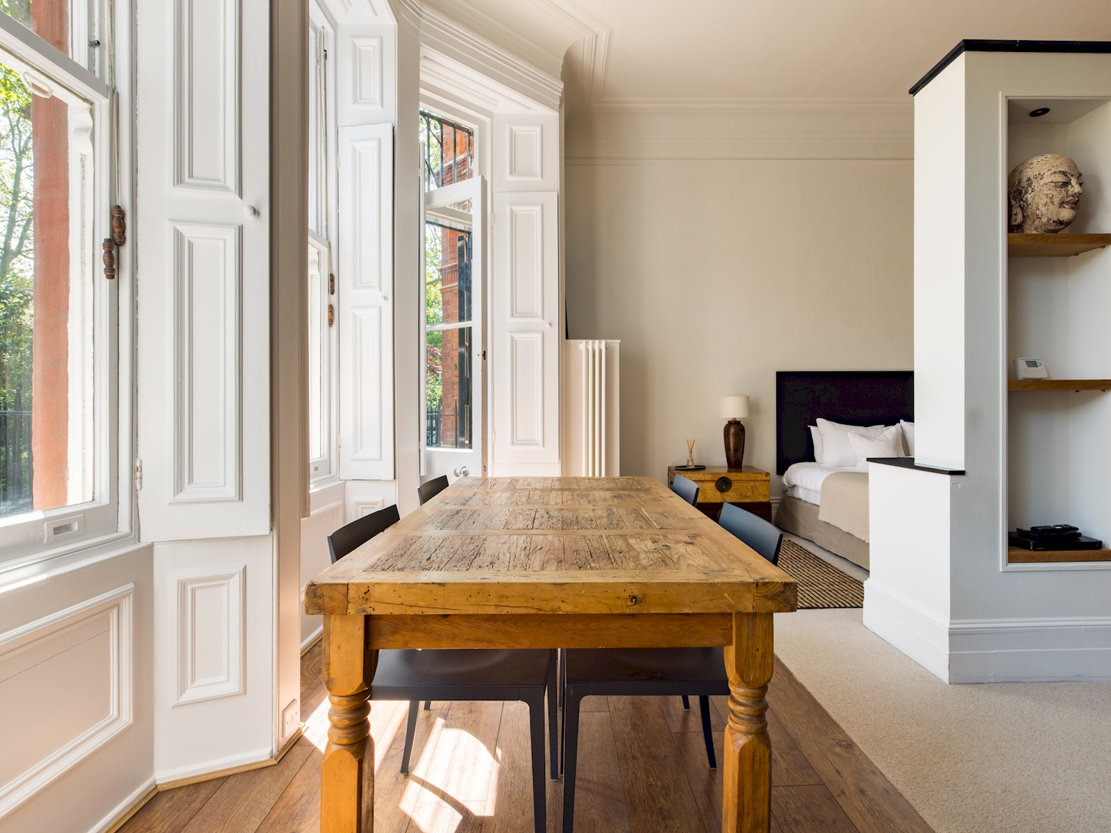 View Sophisticated Studio in South Kensington - Pass the Keys in Flat 4, 65 Harrington Gardens, London, SW7 4JZ SW7 4JZ Sophisticated Studio in South Kensington - Pass the Keys in Flat 4, 65 Harrington Gardens, London, SW7 4JZ SW7 4JZ - Property image 15 - VivreStays