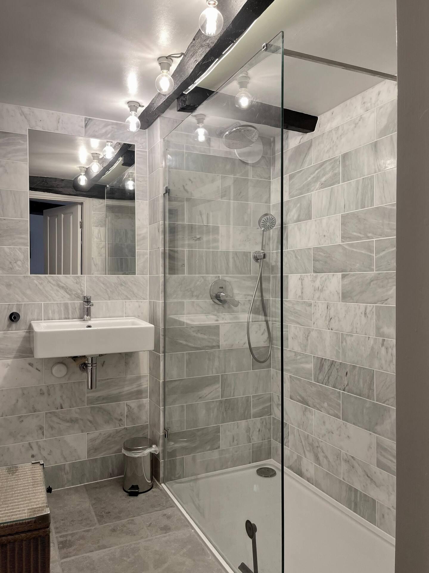 Flat 8, Bishophill · Stunning 1-Bed Flat within York's City Walls - Pass the Keys in Flat 8, 11-13 Bishophill Senior YO1 6BD - Property image 14 - VivreStays