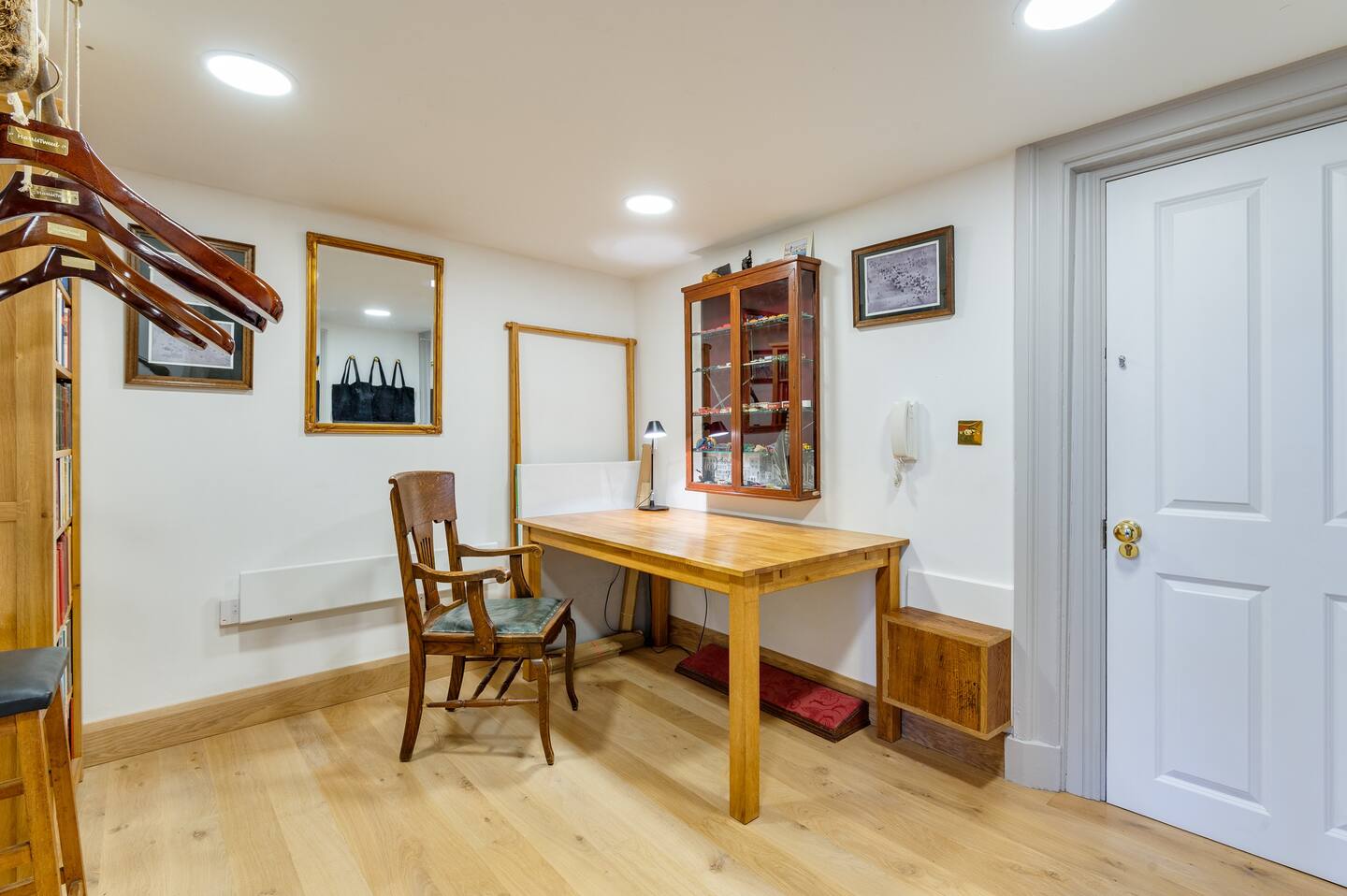 Flat 8, Bishophill · Stunning 1-Bed Flat within York's City Walls - Pass the Keys in Flat 8, 11-13 Bishophill Senior YO1 6BD - Property image 18 - VivreStays