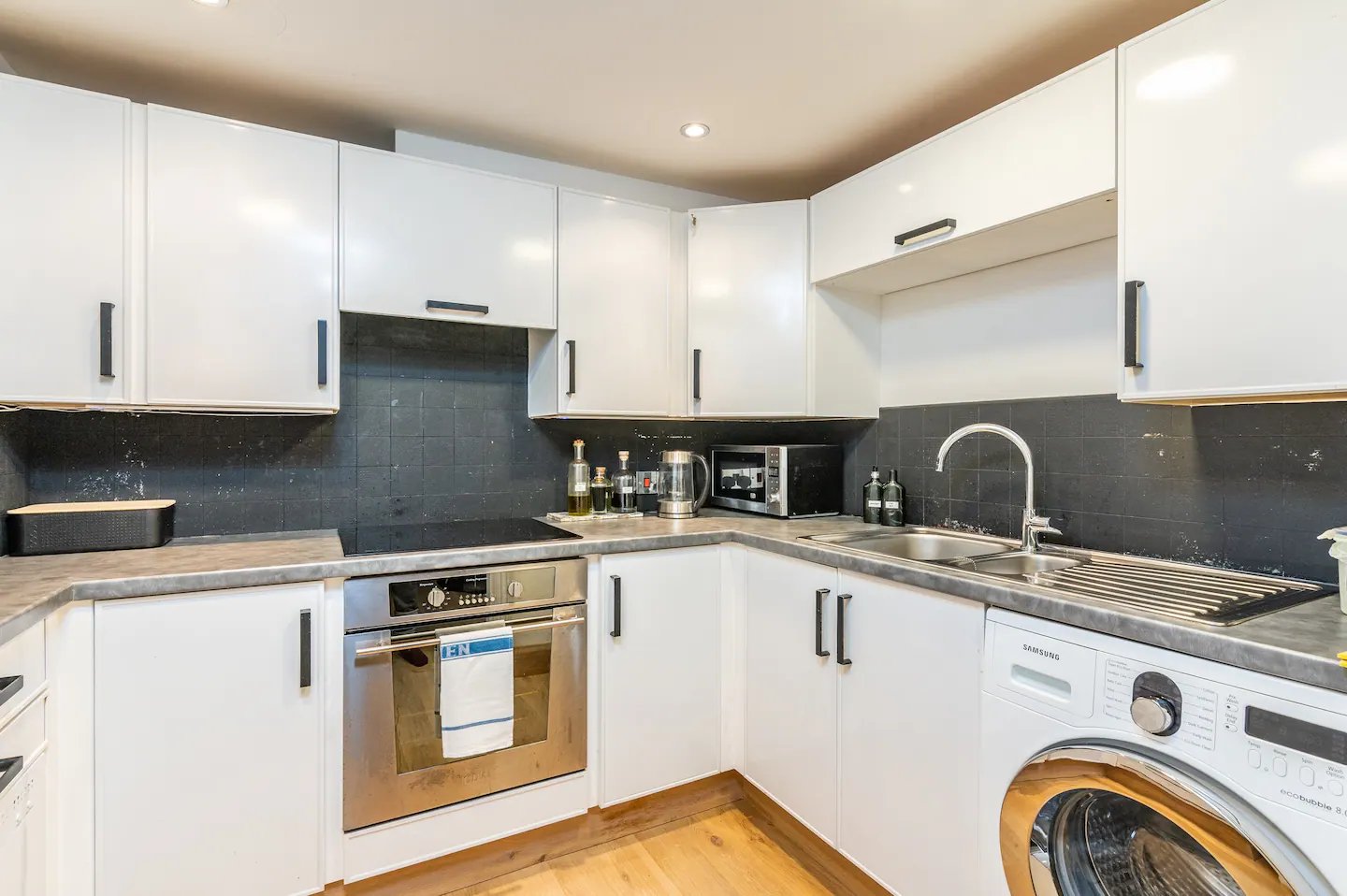 Flat 8, Bishophill · Stunning 1-Bed Flat within York's City Walls - Pass the Keys in Flat 8, 11-13 Bishophill Senior YO1 6BD - Property image 20 - VivreStays