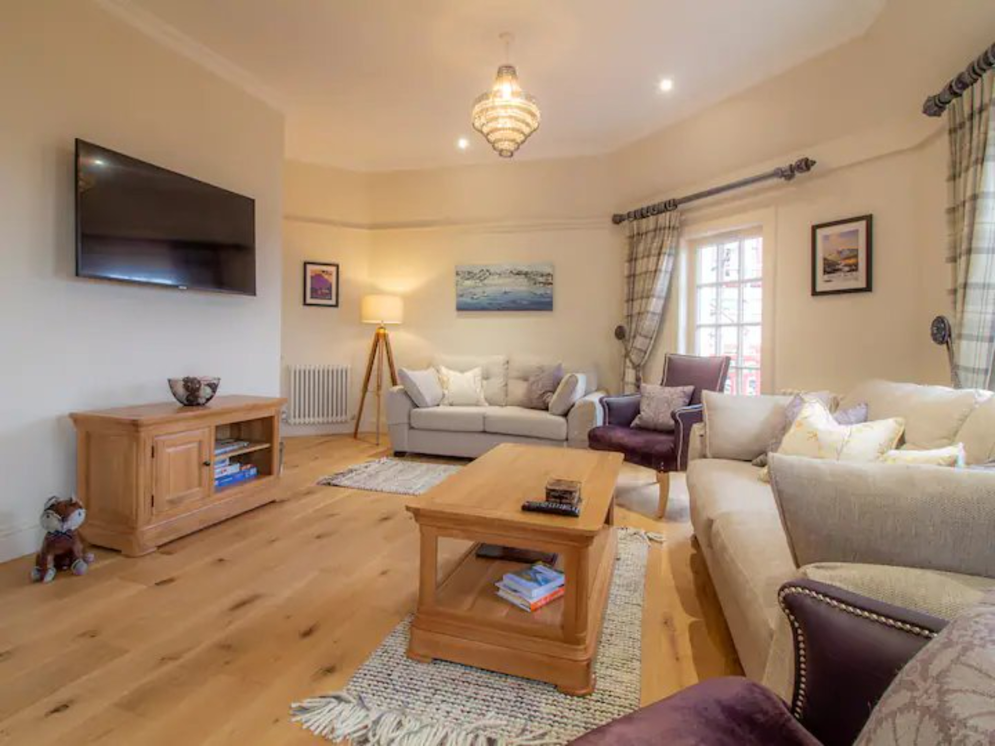 Historic Ramsay Garden Apt With Balcony Views - Pass the Keys in 5/4 Ramsay Gardens, EH1 2NA EH1 2NA - Property image 2 - VivreStays