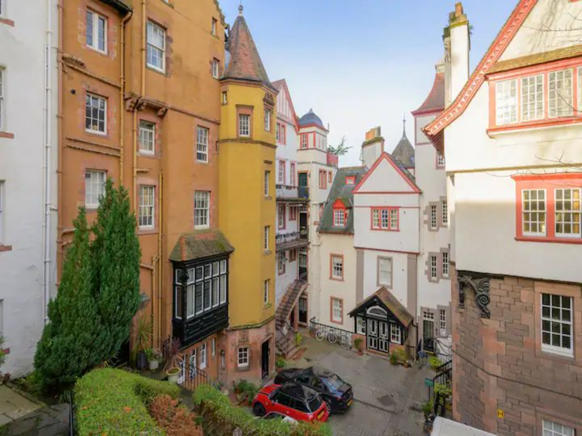 Historic Ramsay Garden Apt With Balcony Views - Pass the Keys in 5/4 Ramsay Gardens, EH1 2NA EH1 2NA - Property image 63 - VivreStays