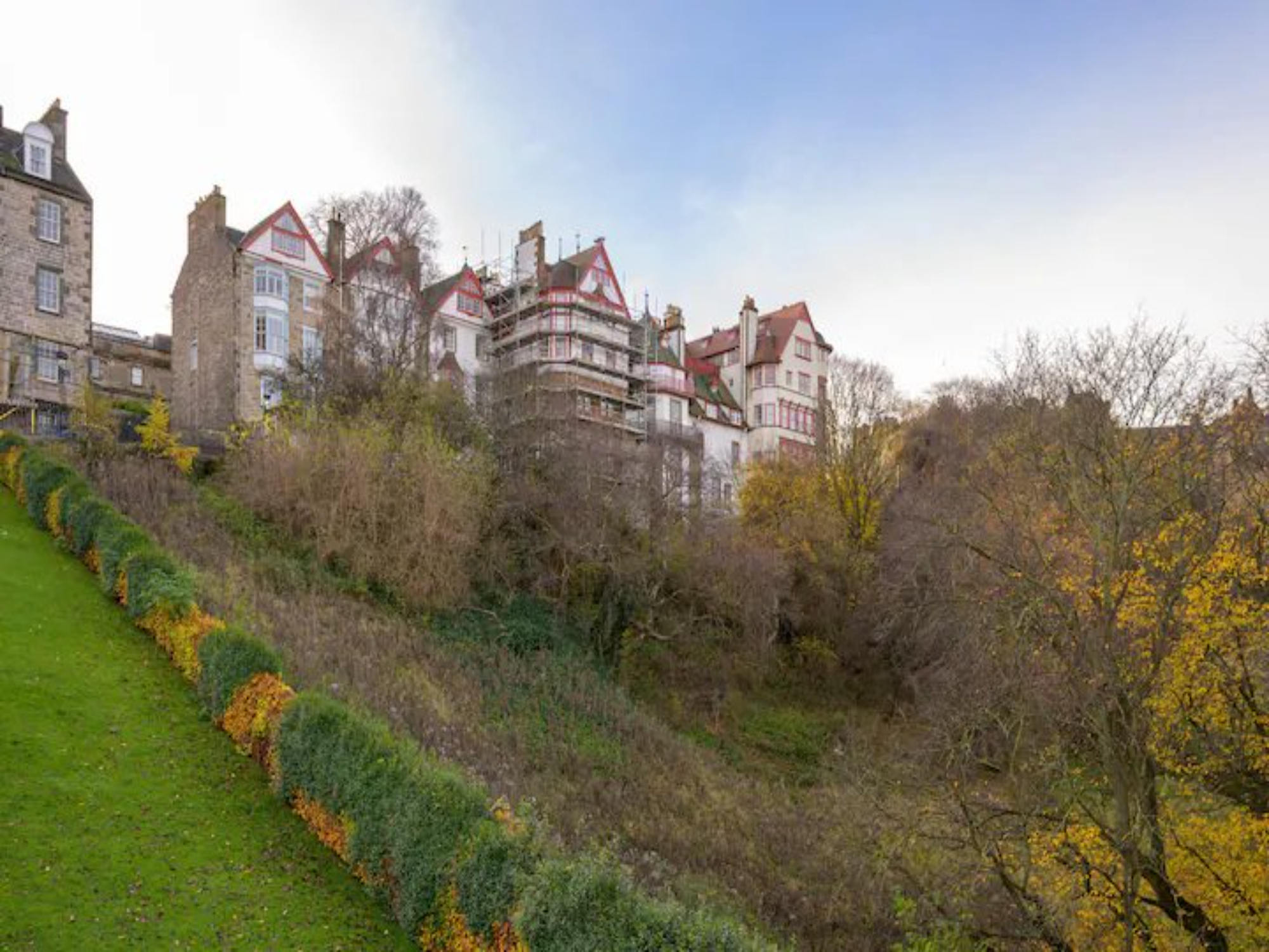 Historic Ramsay Garden Apt With Balcony Views - Pass the Keys in 5/4 Ramsay Gardens, EH1 2NA EH1 2NA - Property image 66 - VivreStays