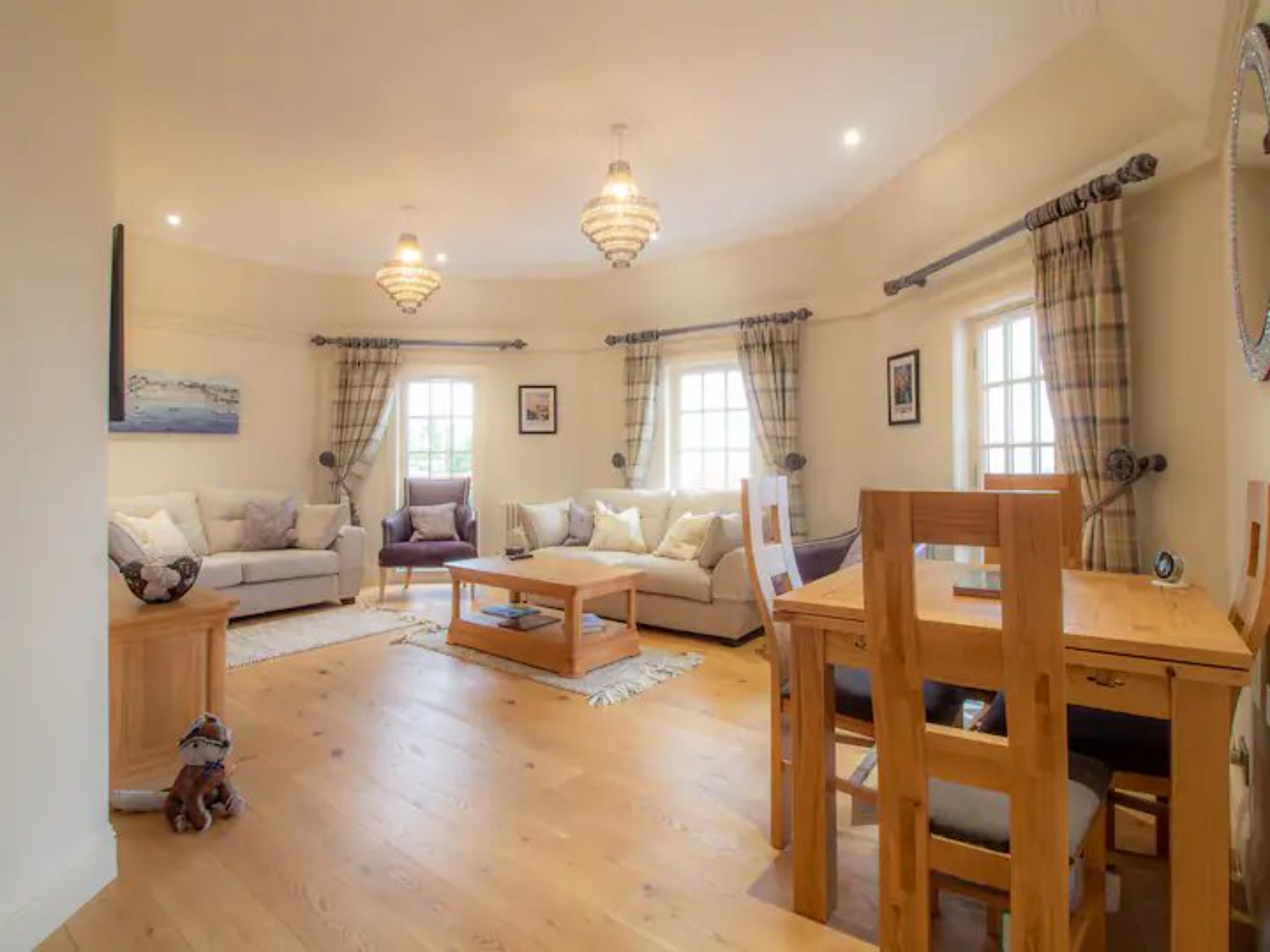 Historic Ramsay Garden Apt With Balcony Views - Pass the Keys in 5/4 Ramsay Gardens, EH1 2NA EH1 2NA - Property image 3 - VivreStays