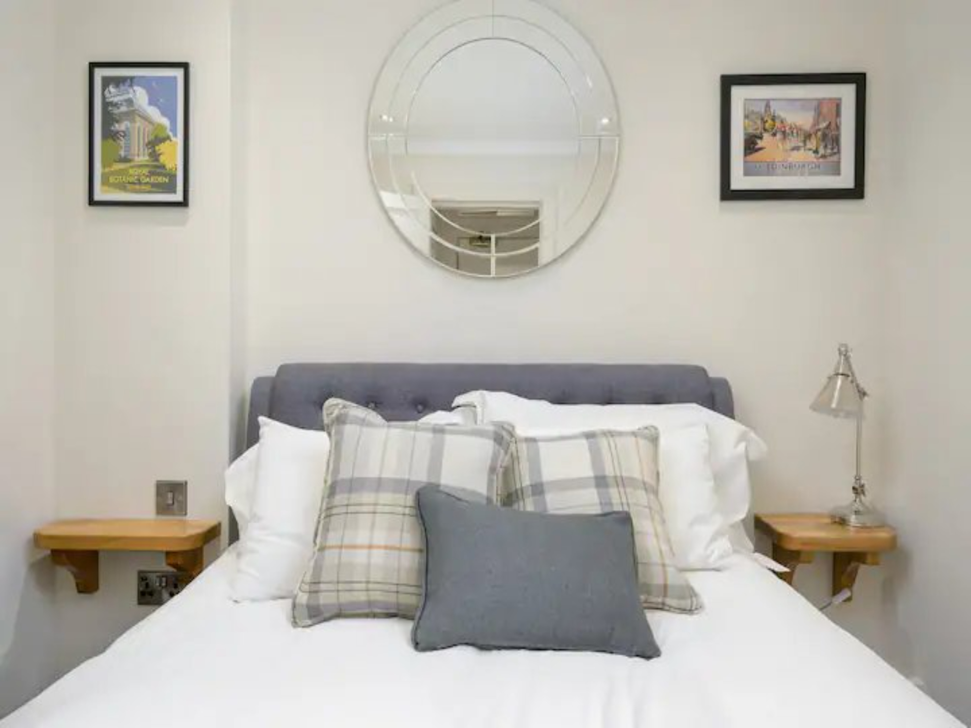 Historic Ramsay Garden Apt With Balcony Views - Pass the Keys in 5/4 Ramsay Gardens, EH1 2NA EH1 2NA - Property image 33 - VivreStays