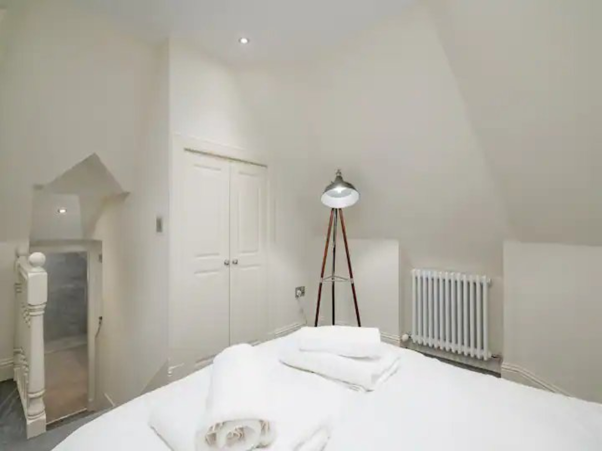 Historic Ramsay Garden Apt With Balcony Views - Pass the Keys in 5/4 Ramsay Gardens, EH1 2NA EH1 2NA - Property image 44 - VivreStays