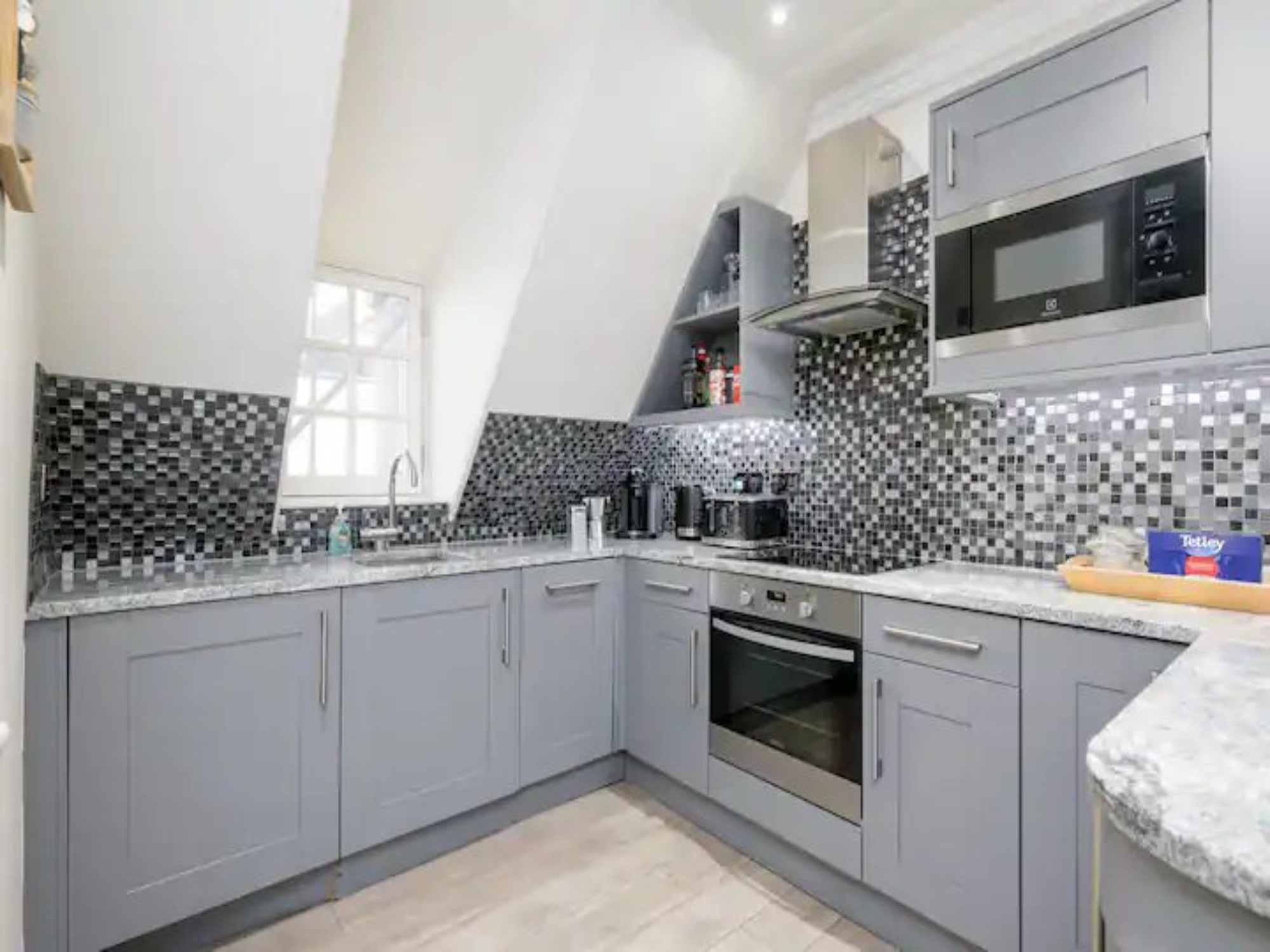 Historic Ramsay Garden Apt With Balcony Views - Pass the Keys in 5/4 Ramsay Gardens, EH1 2NA EH1 2NA - Property image 29 - VivreStays