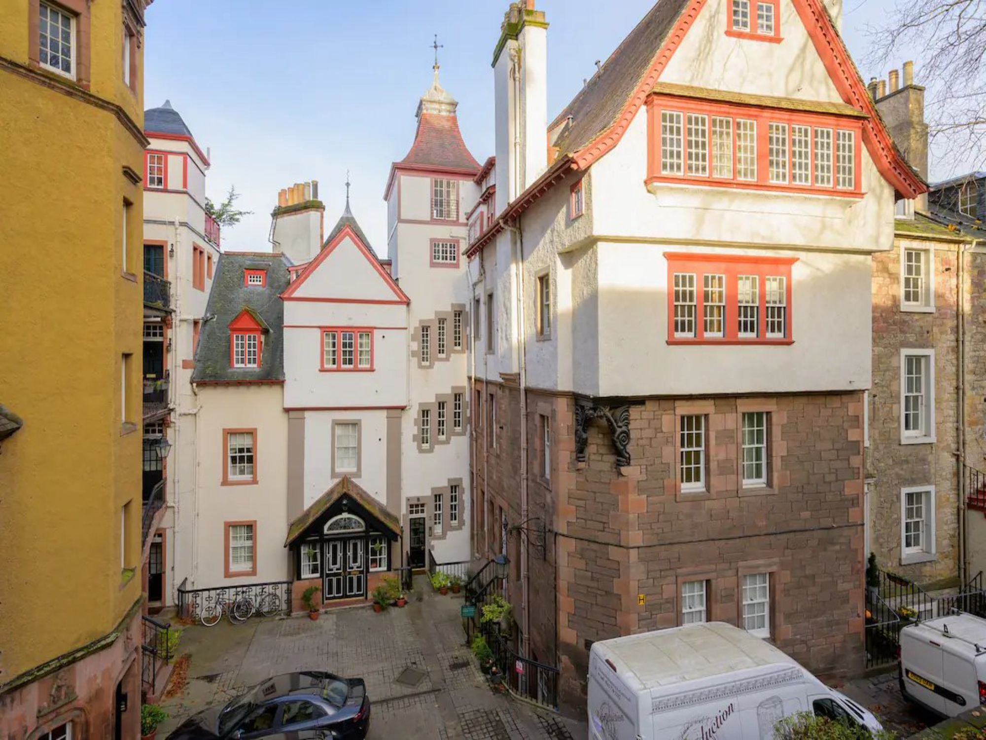 Historic Ramsay Garden Apt With Balcony Views - Pass the Keys in 5/4 Ramsay Gardens, EH1 2NA EH1 2NA - Property image 67 - VivreStays
