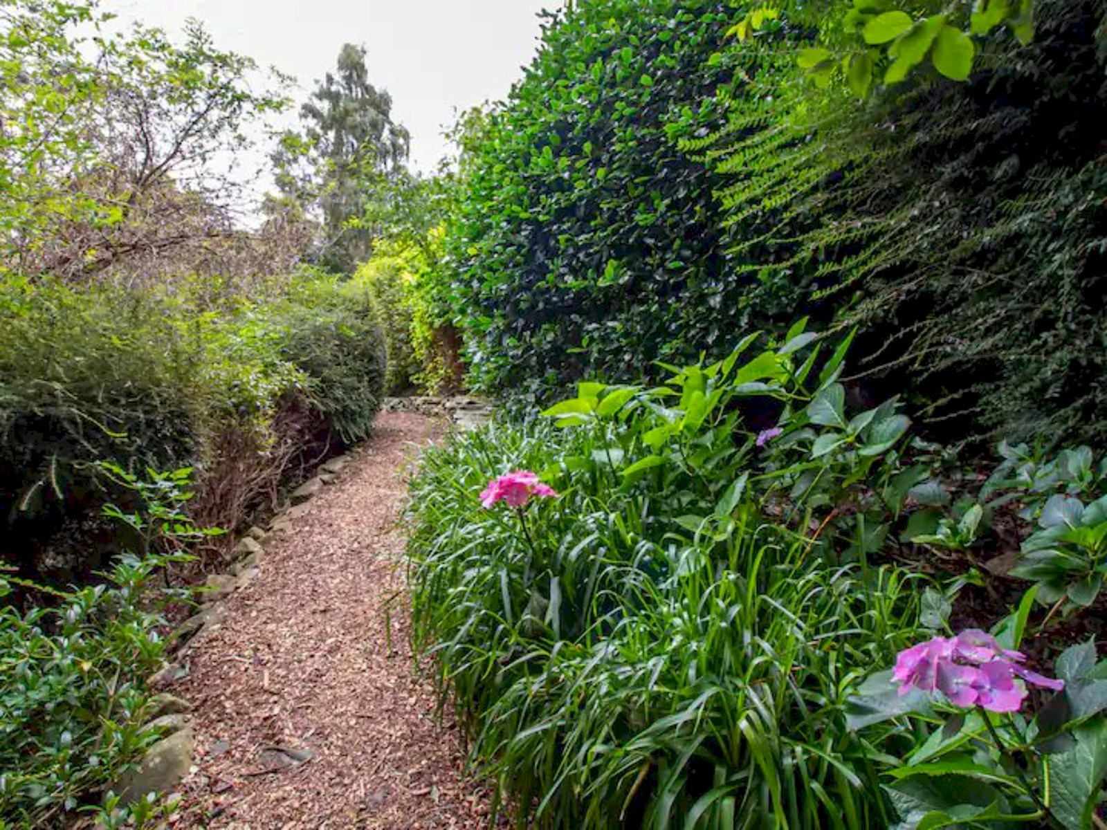 Historic Ramsay Garden Apt With Balcony Views - Pass the Keys in 5/4 Ramsay Gardens, EH1 2NA EH1 2NA - Property image 21 - VivreStays