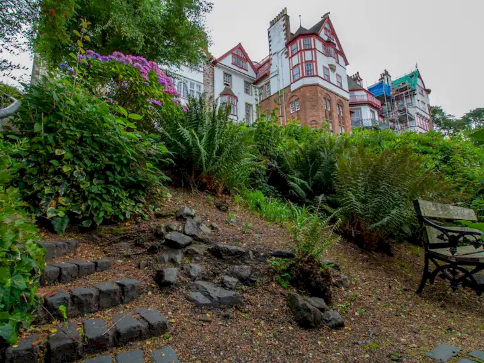 Historic Ramsay Garden Apt With Balcony Views - Pass the Keys in 5/4 Ramsay Gardens, EH1 2NA EH1 2NA - Property image 20 - VivreStays