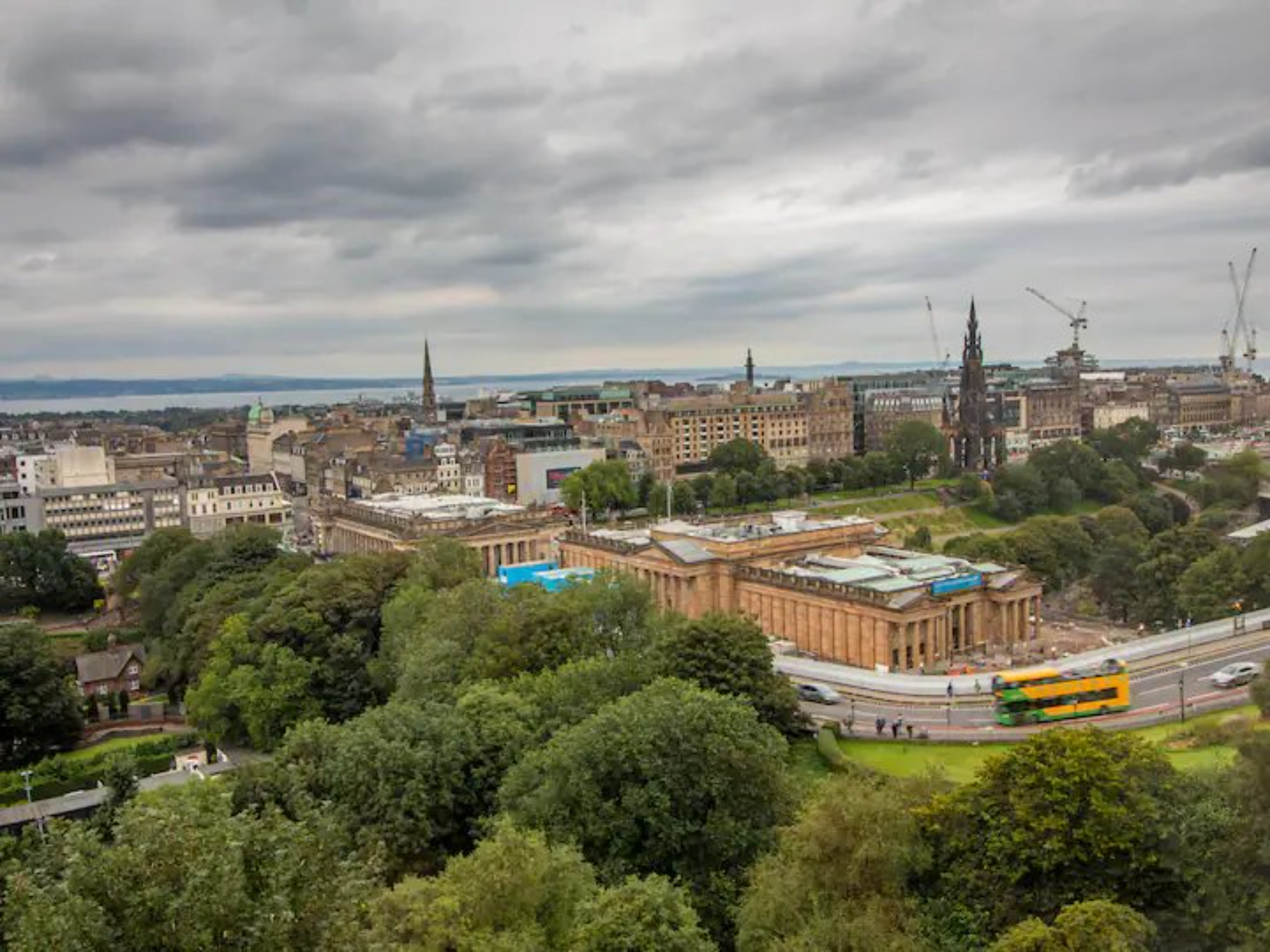 Historic Ramsay Garden Apt With Balcony Views - Pass the Keys in 5/4 Ramsay Gardens, EH1 2NA EH1 2NA - Property image 24 - VivreStays