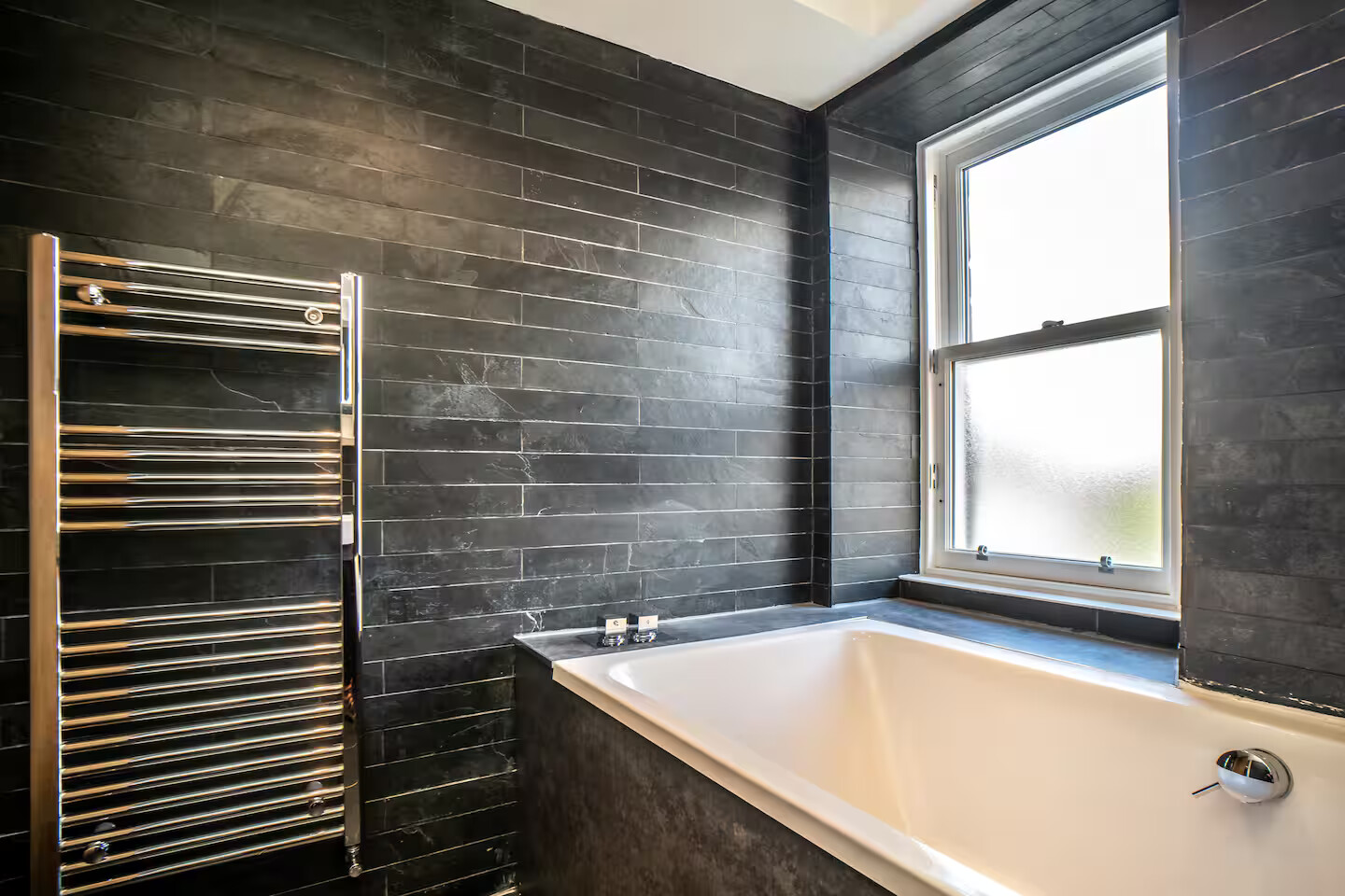 Cosy Studio Apartment - Embrace Edinburgh's Charm - Pass the Keys in 30 Flat 5 West Crosscauseway EH8 9JP - Property image 11 - VivreStays