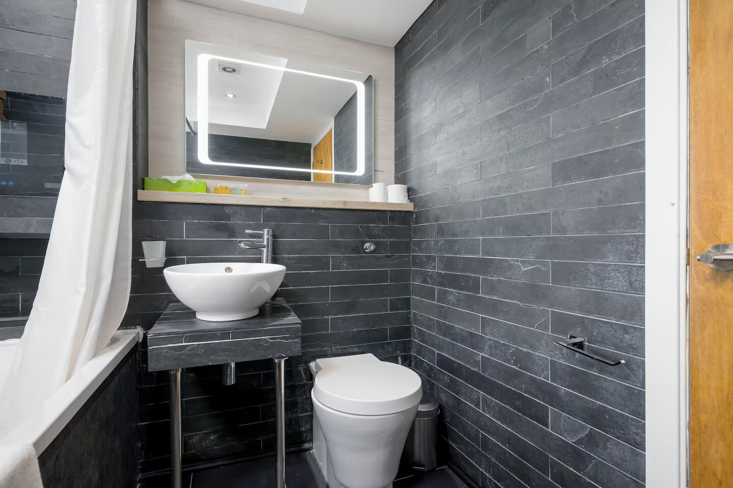 Cosy Studio Apartment - Embrace Edinburgh's Charm - Pass the Keys in 30 Flat 5 West Crosscauseway EH8 9JP - Property image 12 - VivreStays