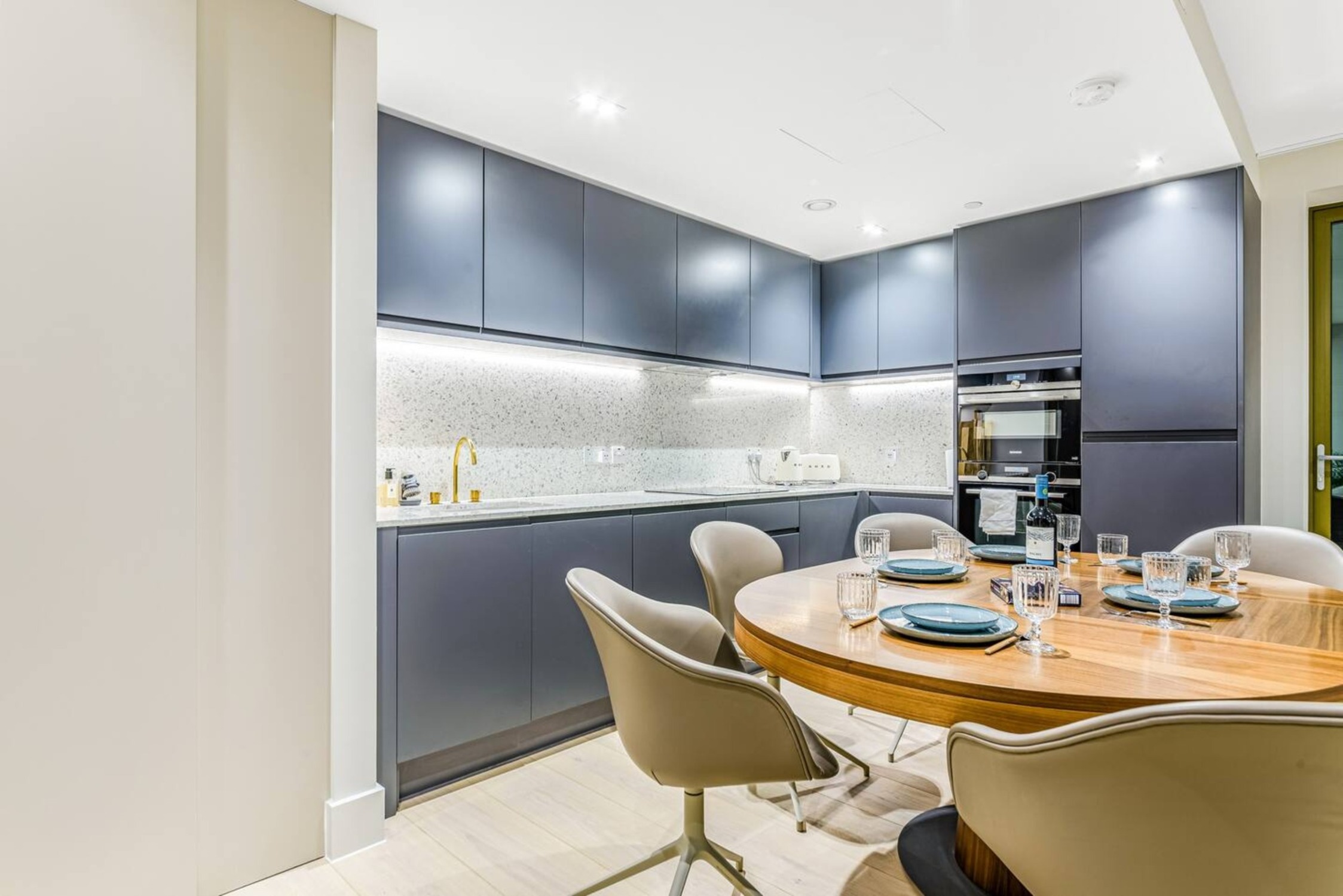 Heart of Paddington - Modern 1Bedroom Apartment - Pass the Keys in Flat 31, 16 Crompton Street W2 1ND W2 1ND - Property image 10 - VivreStays