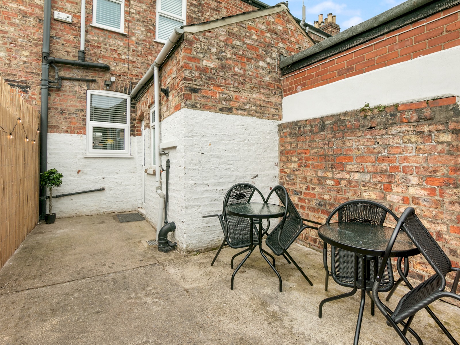 Refurbished 2 Bed Close To City - Pass The Keys in 61 Dale Street, York, YO23 1AE YO24 1AH - Property image 19 - VivreStays