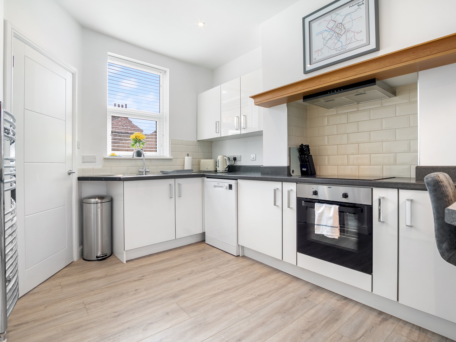 Refurbished 2 Bed Close To City - Pass The Keys in 61 Dale Street, York, YO23 1AE YO24 1AH - Property image 9 - VivreStays