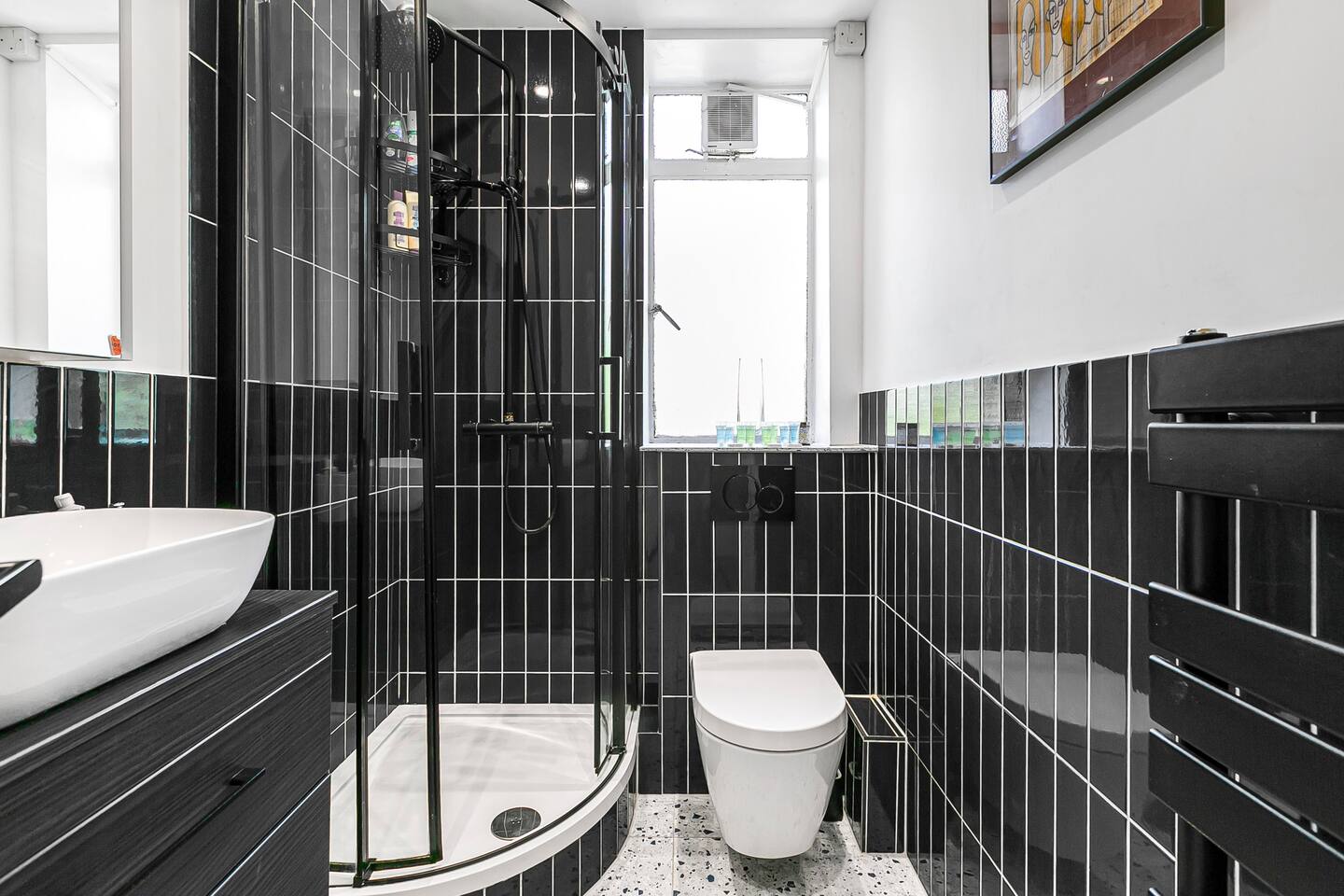 Cozy flat in Beautiful Little Venice, London - Pass the Keys in 113 John Aird Court, Howley Place W2 1UZ - Property image 3 - VivreStays