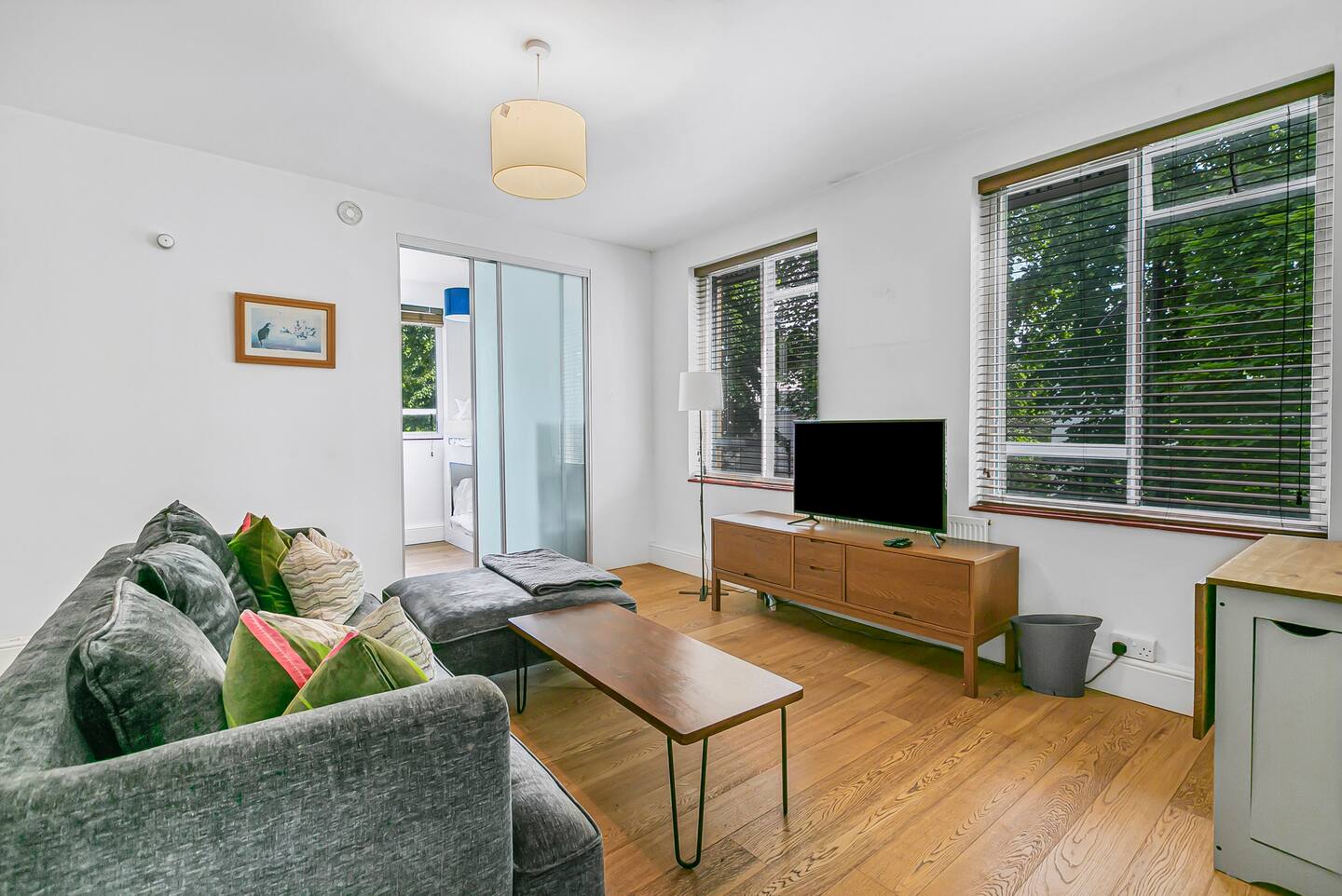 Cozy flat in Beautiful Little Venice, London - Pass the Keys in 113 John Aird Court, Howley Place W2 1UZ - Property image 4 - VivreStays