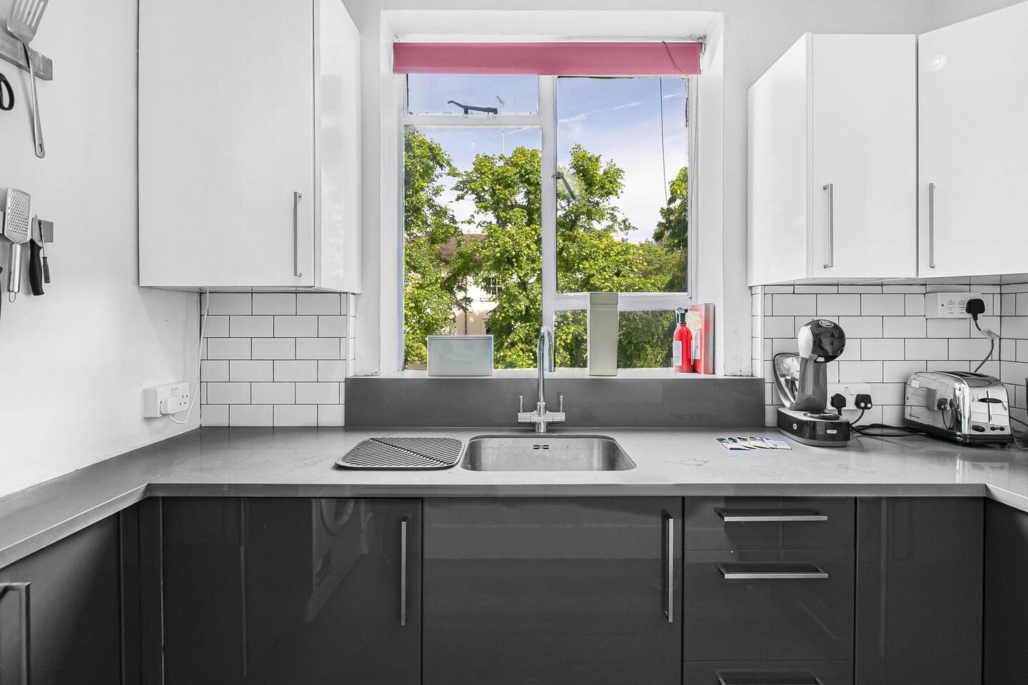 Cozy flat in Beautiful Little Venice, London - Pass the Keys in 113 John Aird Court, Howley Place W2 1UZ - Property image 18 - VivreStays