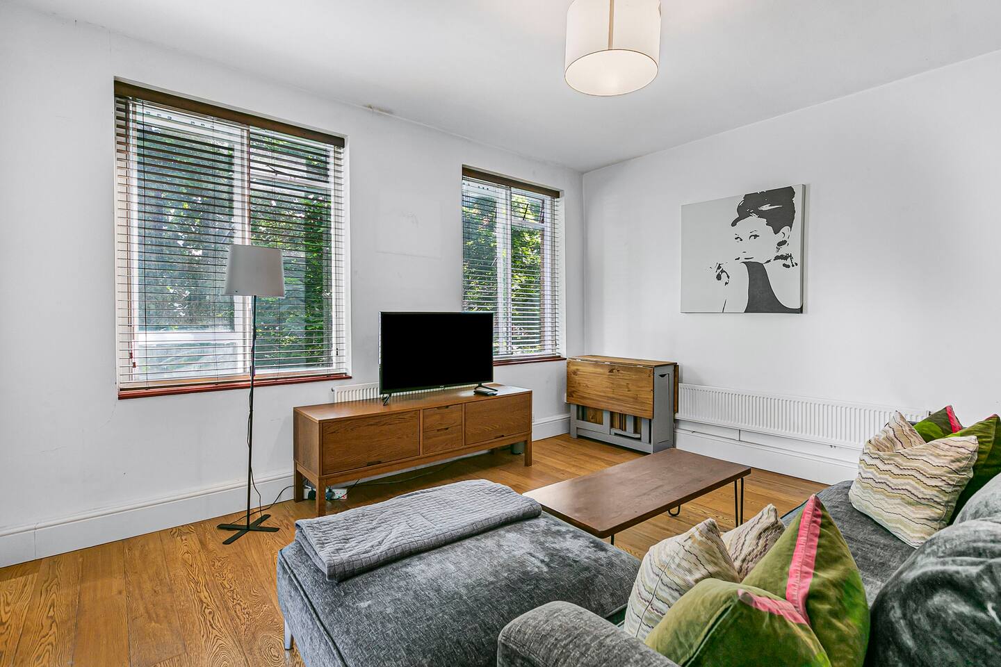 Cozy flat in Beautiful Little Venice, London - Pass the Keys in 113 John Aird Court, Howley Place W2 1UZ - Property image 23 - VivreStays