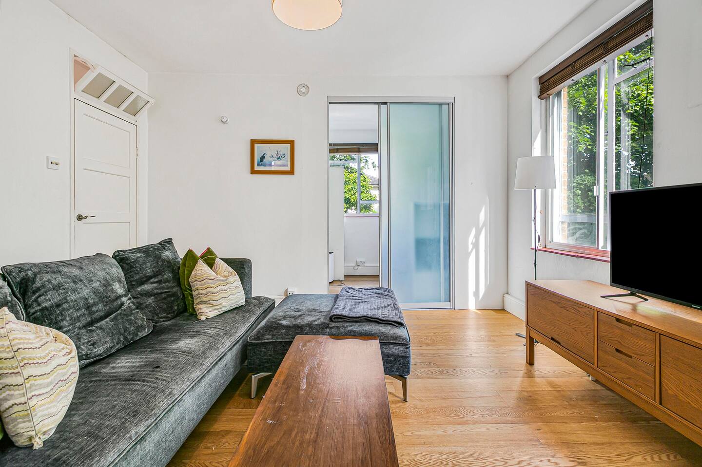 Cozy flat in Beautiful Little Venice, London - Pass the Keys in 113 John Aird Court, Howley Place W2 1UZ - Property image 28 - VivreStays