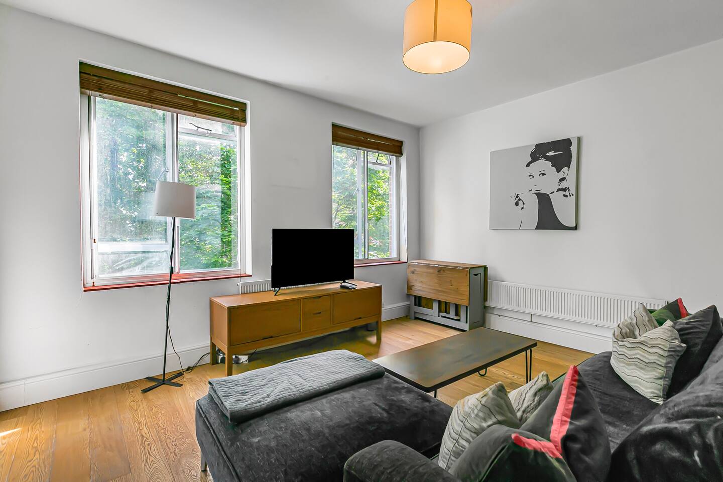 Cozy flat in Beautiful Little Venice, London - Pass the Keys in 113 John Aird Court, Howley Place W2 1UZ - Property image 31 - VivreStays