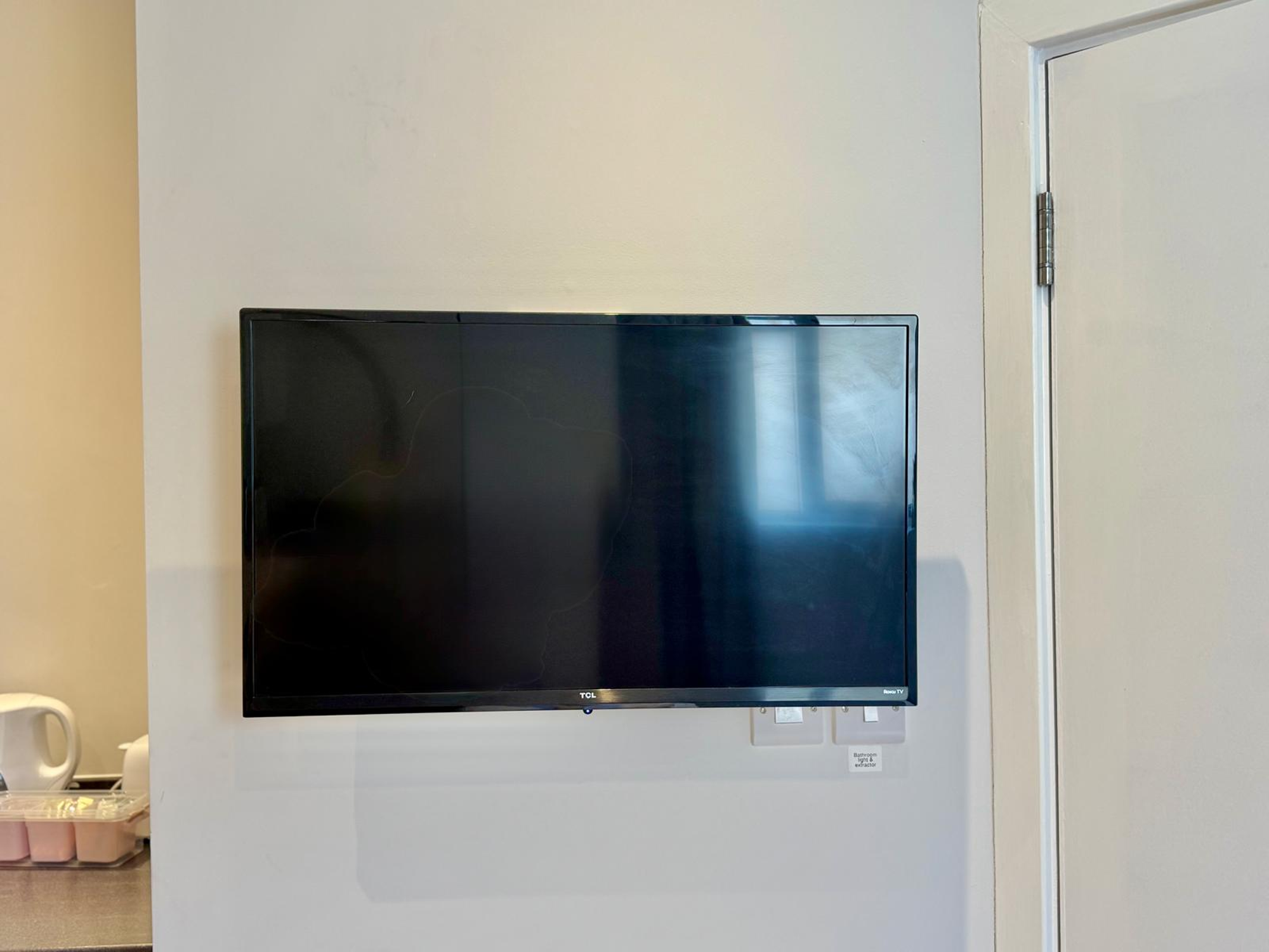 Trendy Studio Near Tube in Shepherd’s Bush Hotspot - Pass the Keys in Flat 1 (Right) - Bulwer St W12 8AR - Property image 6 - VivreStays