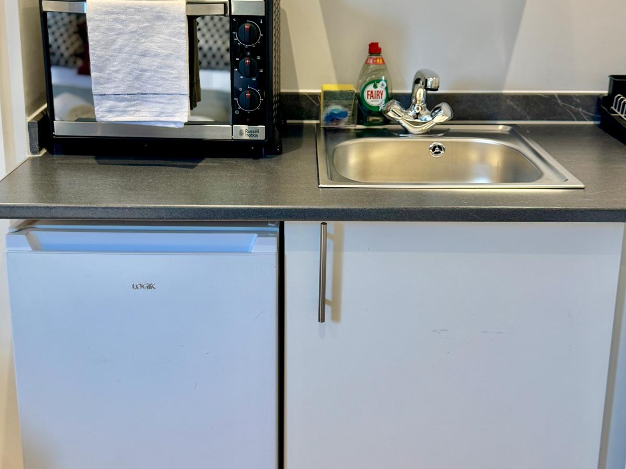 Trendy Studio Near Tube in Shepherd’s Bush Hotspot - Pass the Keys in Flat 1 (Right) - Bulwer St W12 8AR - Property image 7 - VivreStays