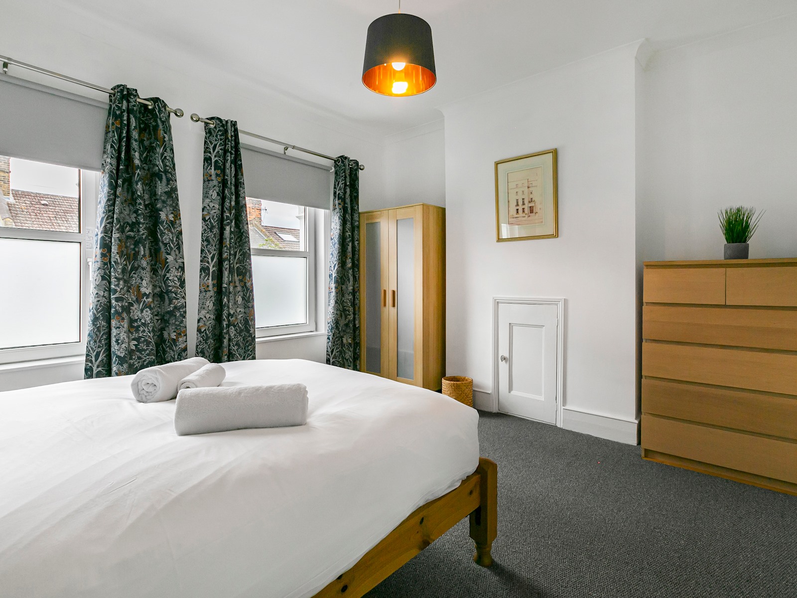 Elegant GetAway House in Vibrant Clapham Juction - Pass the Keys in 21 Beauchamp Road SW11 1PG - Property image 19 - VivreStays