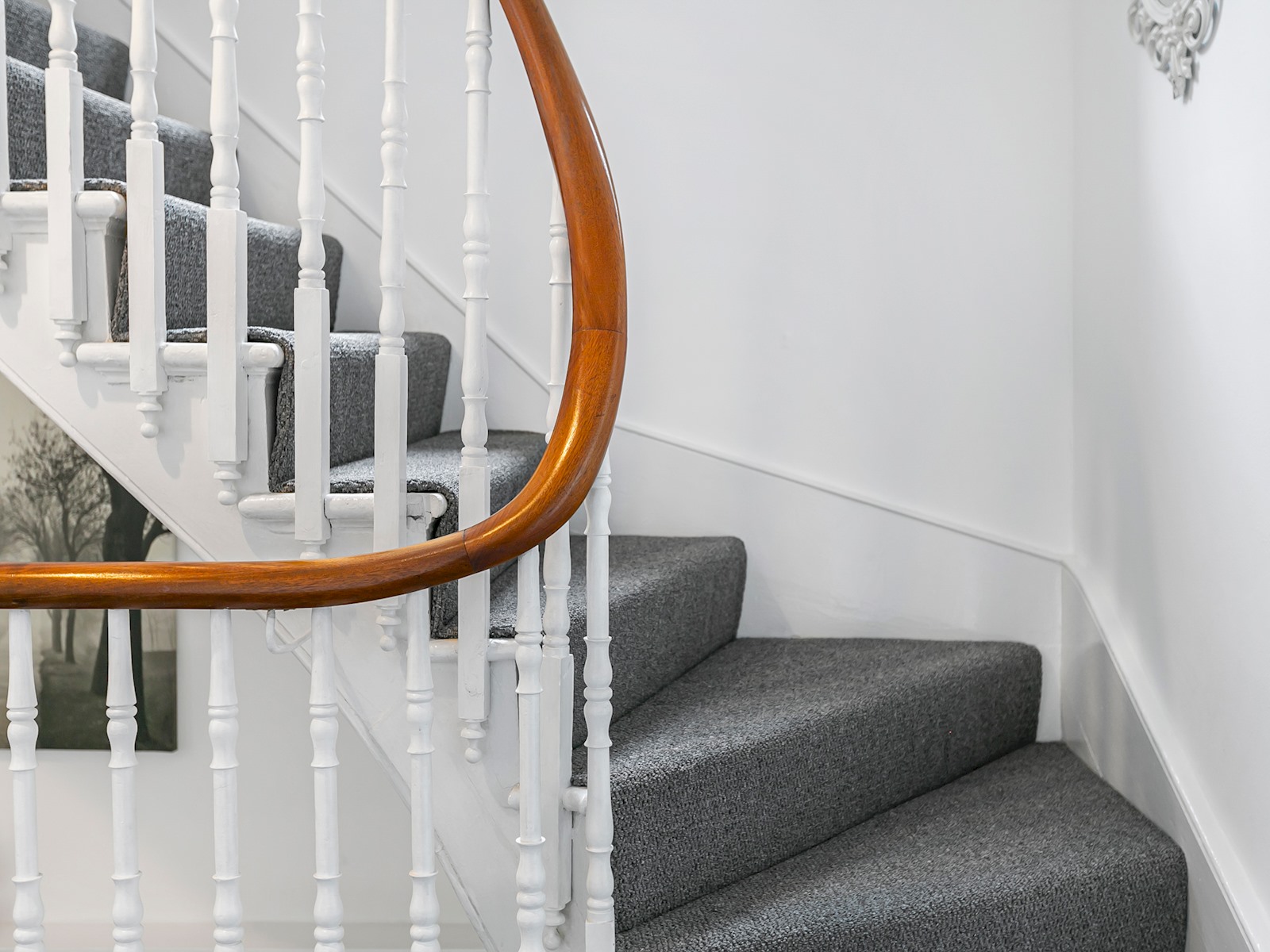 Elegant GetAway House in Vibrant Clapham Juction - Pass the Keys in 21 Beauchamp Road SW11 1PG - Property image 22 - VivreStays