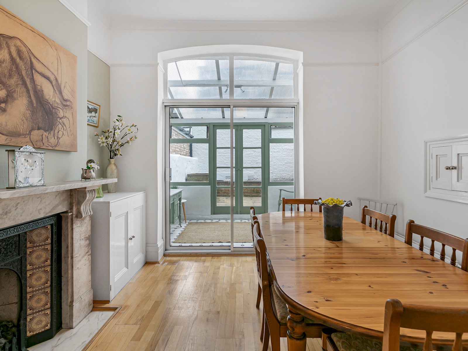 Elegant GetAway House in Vibrant Clapham Juction - Pass the Keys in 21 Beauchamp Road SW11 1PG - Property image 31 - VivreStays