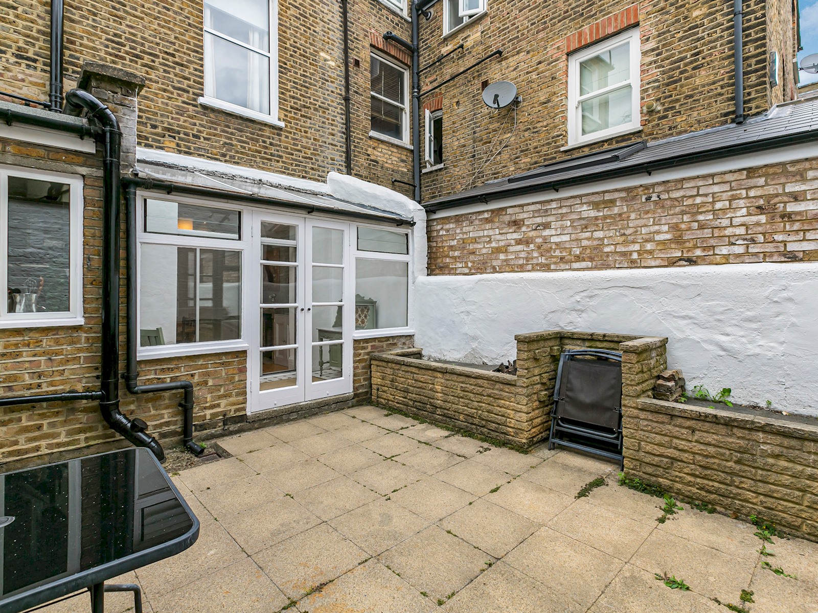 Elegant GetAway House in Vibrant Clapham Juction - Pass the Keys in 21 Beauchamp Road SW11 1PG - Property image 29 - VivreStays