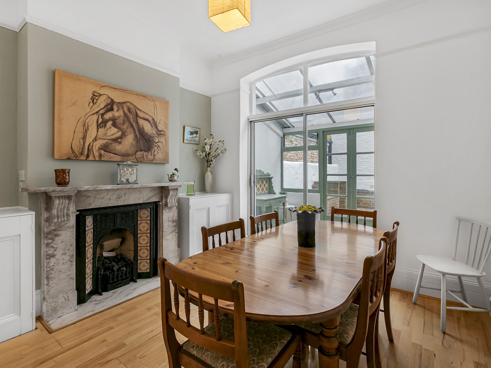 Elegant GetAway House in Vibrant Clapham Juction - Pass the Keys in 21 Beauchamp Road SW11 1PG - Property image 33 - VivreStays
