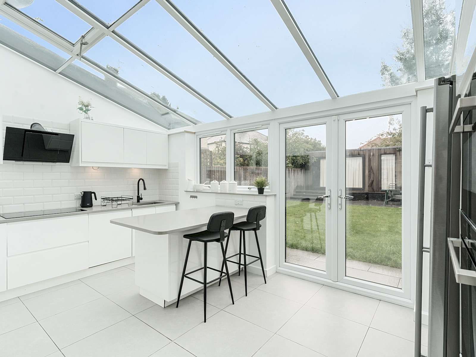 Modern 4 Bed inc. Garden Room & Parking - Oxford - Pass the Keys in 12 Glebelands, Headington OX3 7EL - Property image 3 - VivreStays