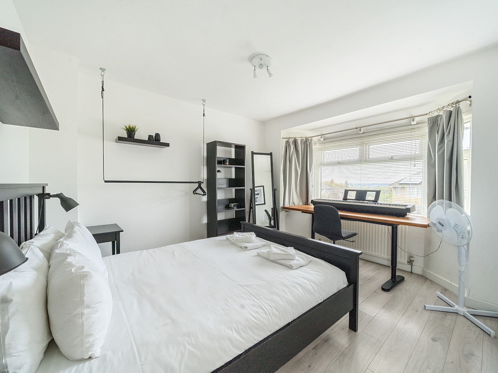 Modern 4 Bed inc. Garden Room & Parking - Oxford - Pass the Keys in 12 Glebelands, Headington OX3 7EL - Property image 11 - VivreStays