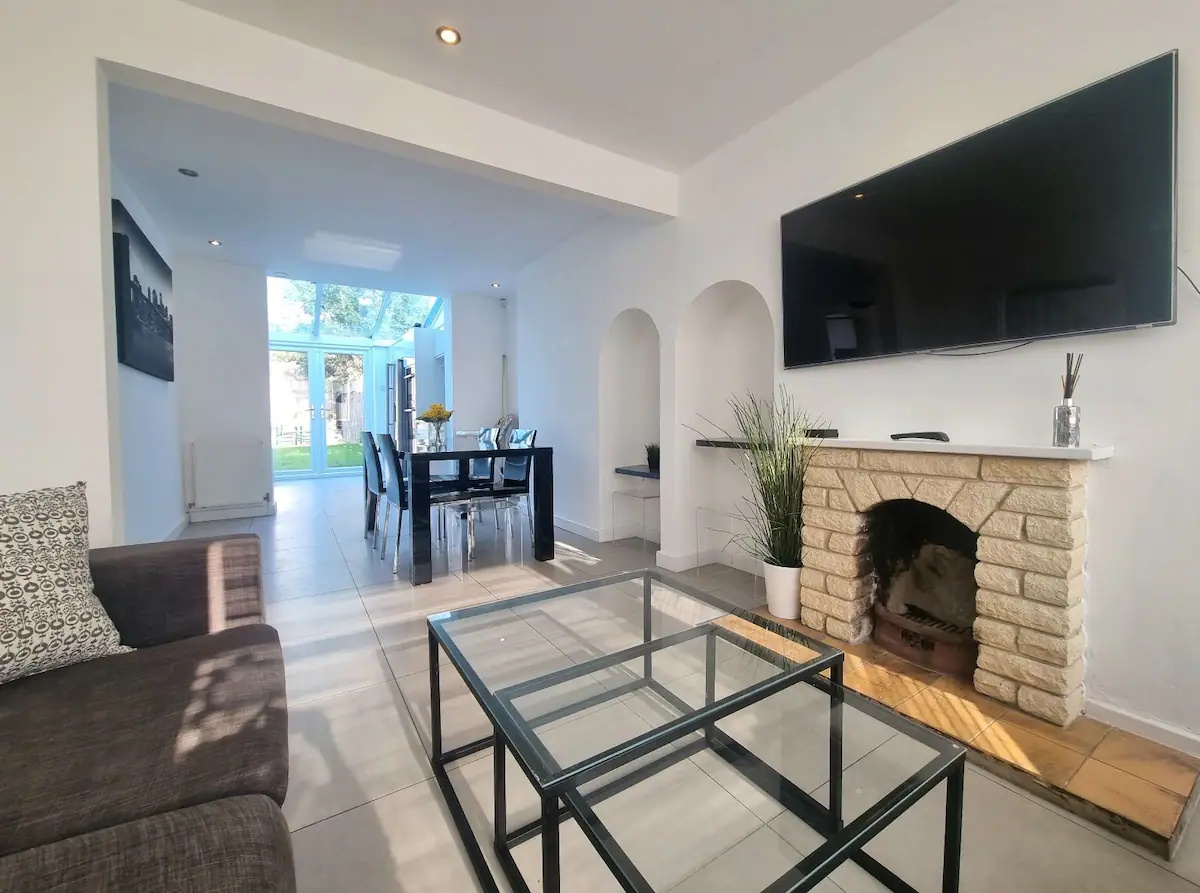 Modern 4 Bed inc. Garden Room & Parking - Oxford - Pass the Keys in 12 Glebelands, Headington OX3 7EL - Property image 6 - VivreStays
