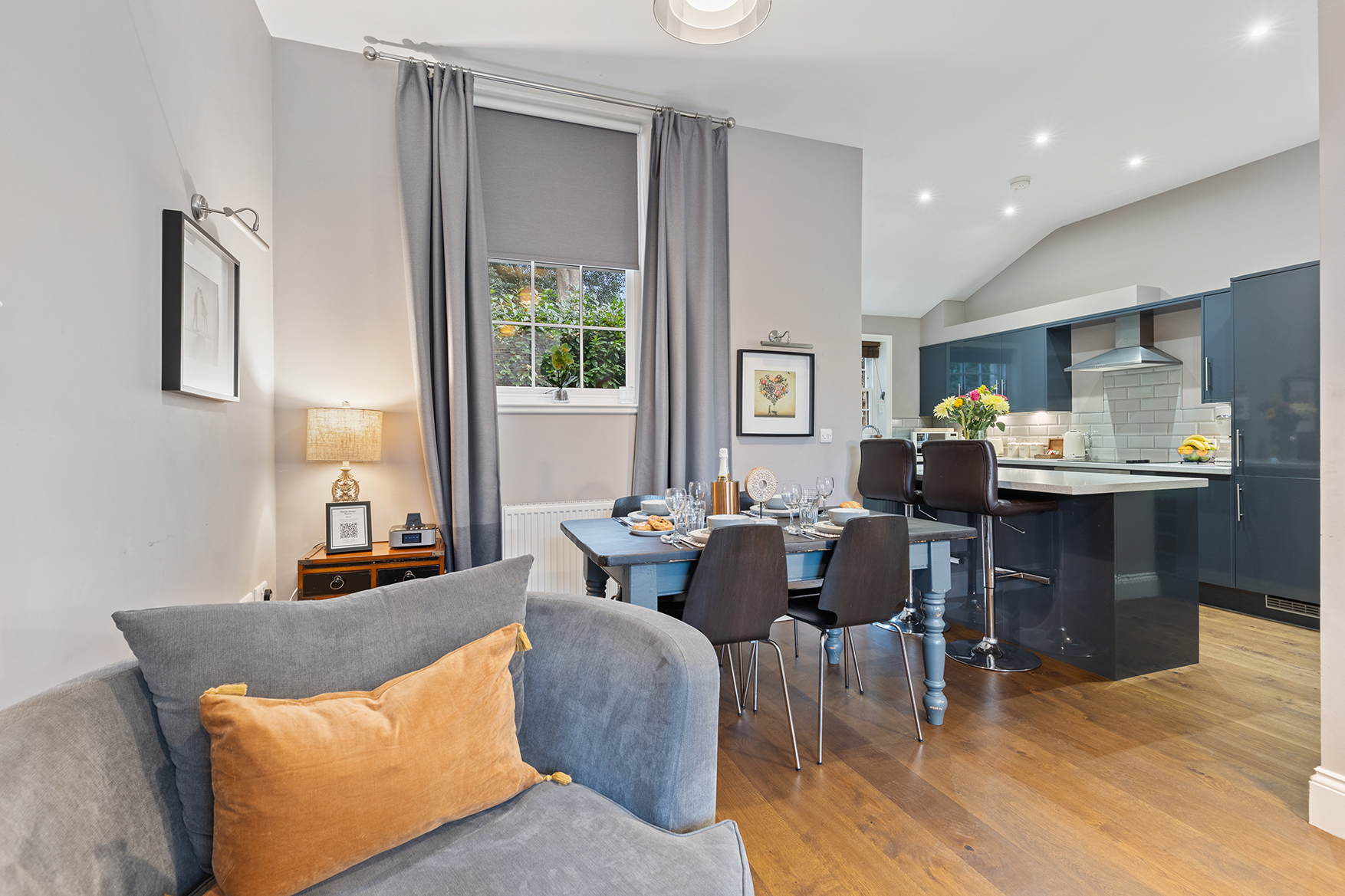 No. 1 - Laurel Cottage - Pass the Keys in 1 Middlethorpe Cottages, Middlethorpe YO23 2GB - Property image 6 - VivreStays