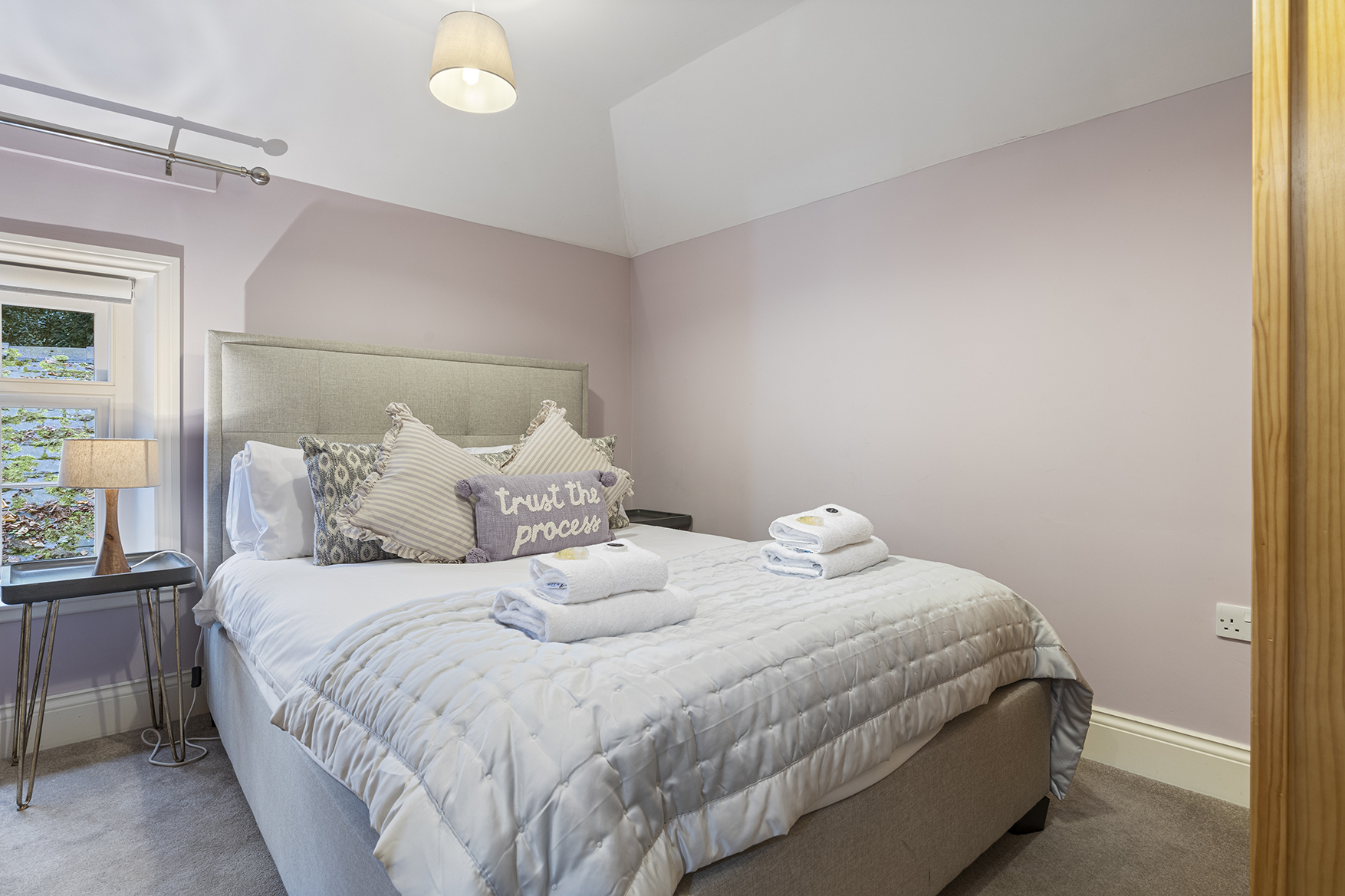 No. 1 - Laurel Cottage - Pass the Keys in 1 Middlethorpe Cottages, Middlethorpe YO23 2GB - Property image 3 - VivreStays