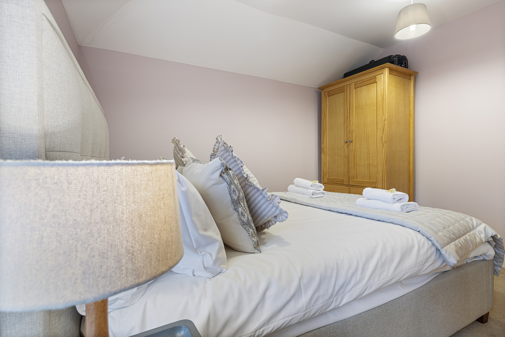 No. 1 - Laurel Cottage - Pass the Keys in 1 Middlethorpe Cottages, Middlethorpe YO23 2GB - Property image 20 - VivreStays