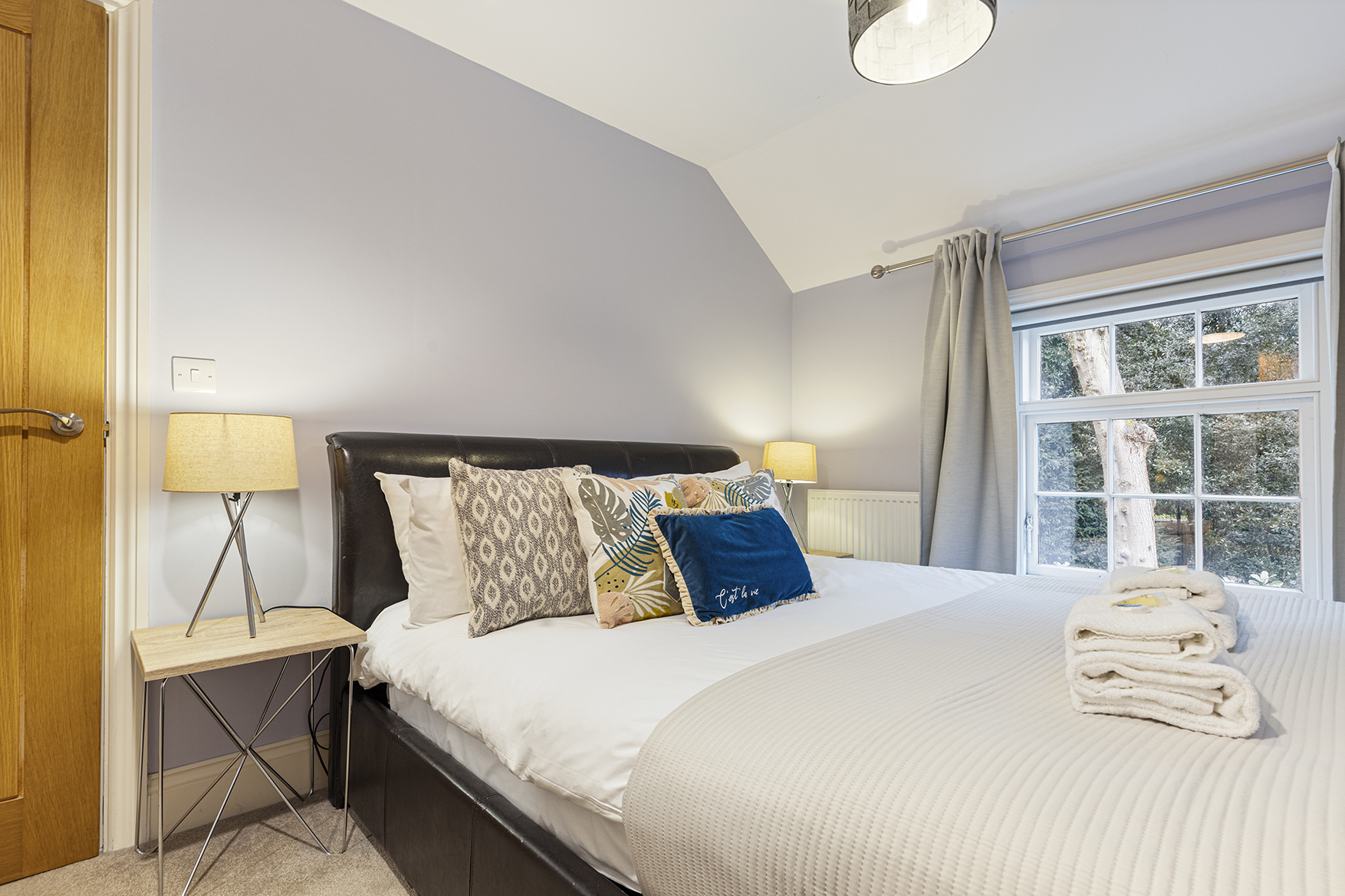 No. 1 - Laurel Cottage - Pass the Keys in 1 Middlethorpe Cottages, Middlethorpe YO23 2GB - Property image 5 - VivreStays