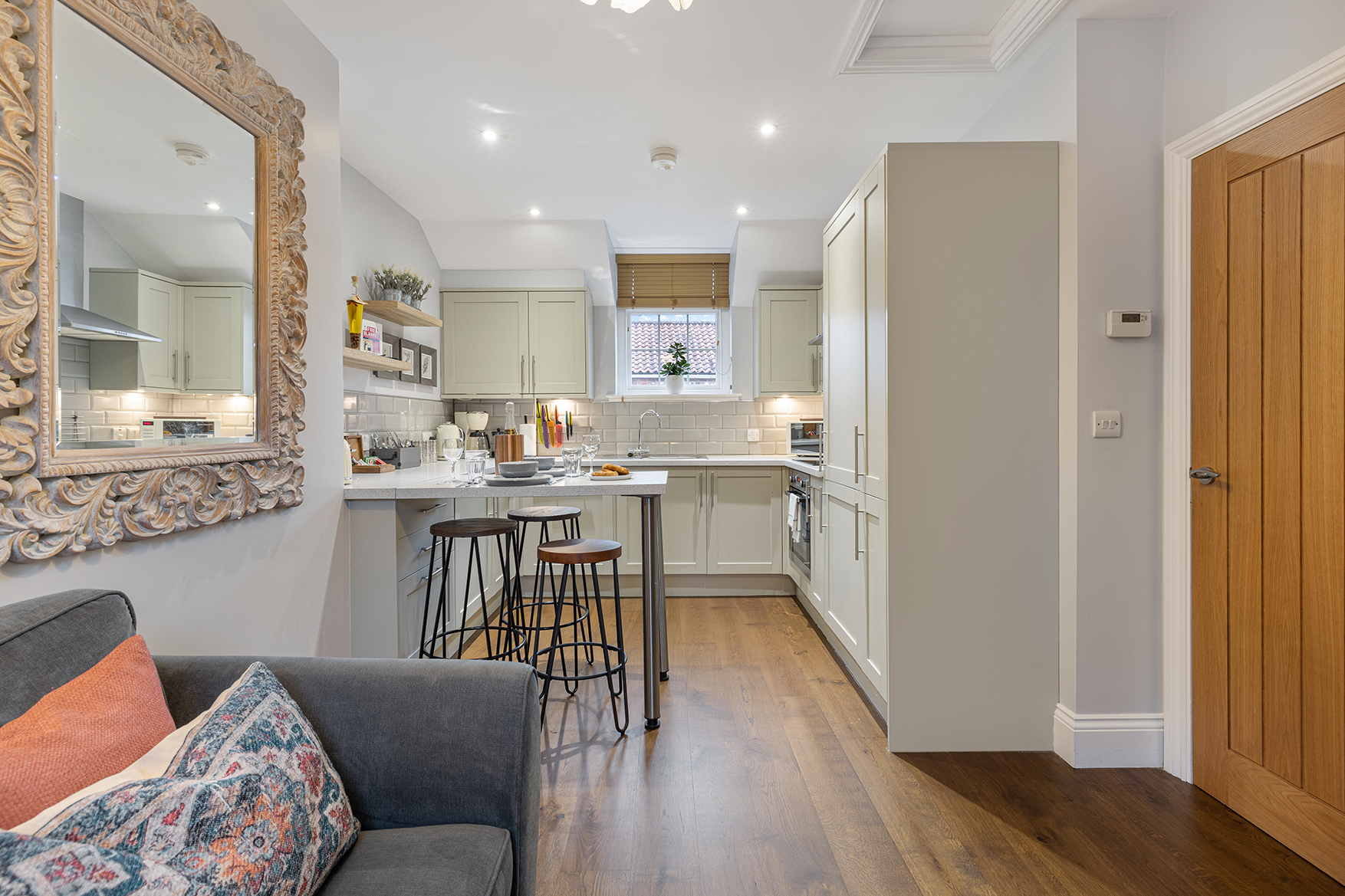 No. 3 - Lime Tree Cottage - Pass the Keys serviced apartment - Middlethorpe - VivreStays