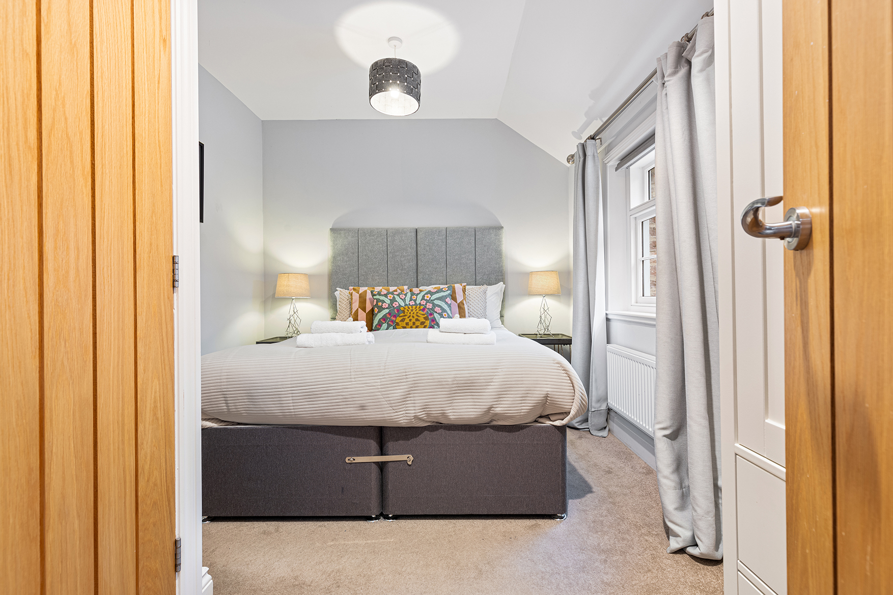 No. 4 - Oak Tree Cottage - Pass the Keys in 4 Middlethorpe Cottages, Middlethorpe, York, YO23 2QB - Property image 18 - VivreStays