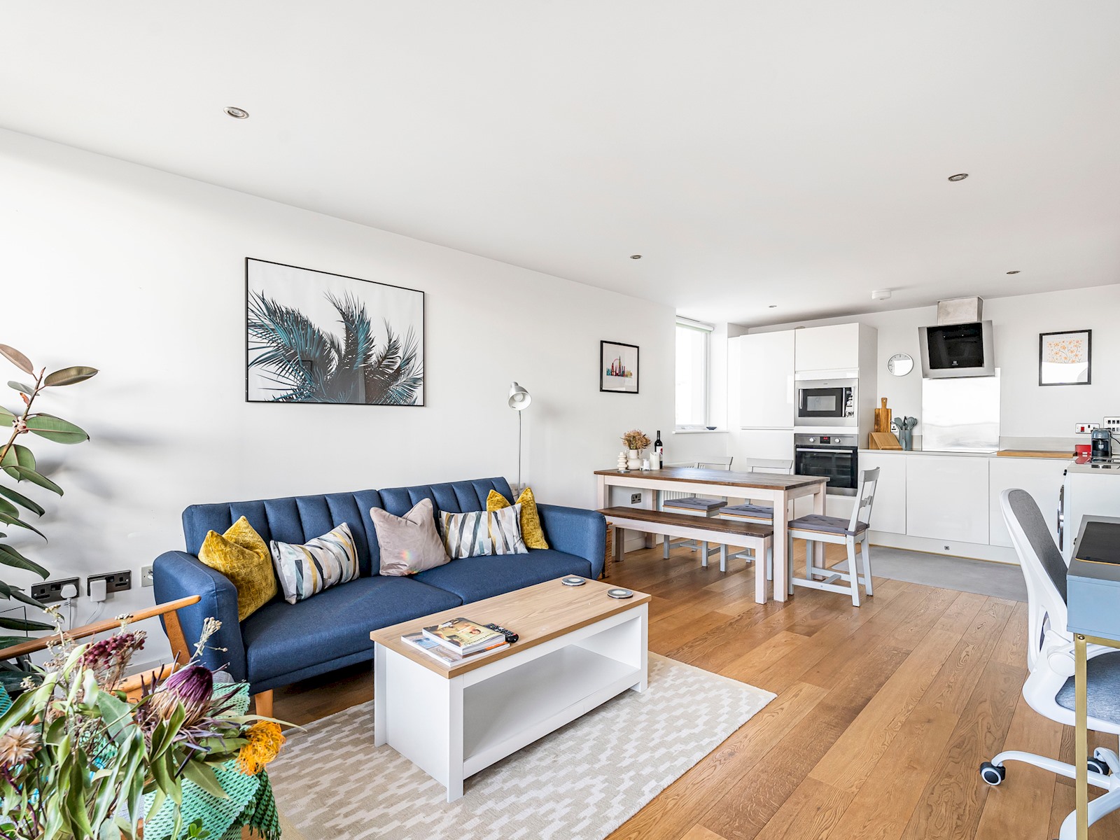Charming Stay with a Balcony in Bow - Pass the Keys in 56 Mallard Point, 6 Rainhill Way, Bow E3 3FQ - Property image 2 - VivreStays