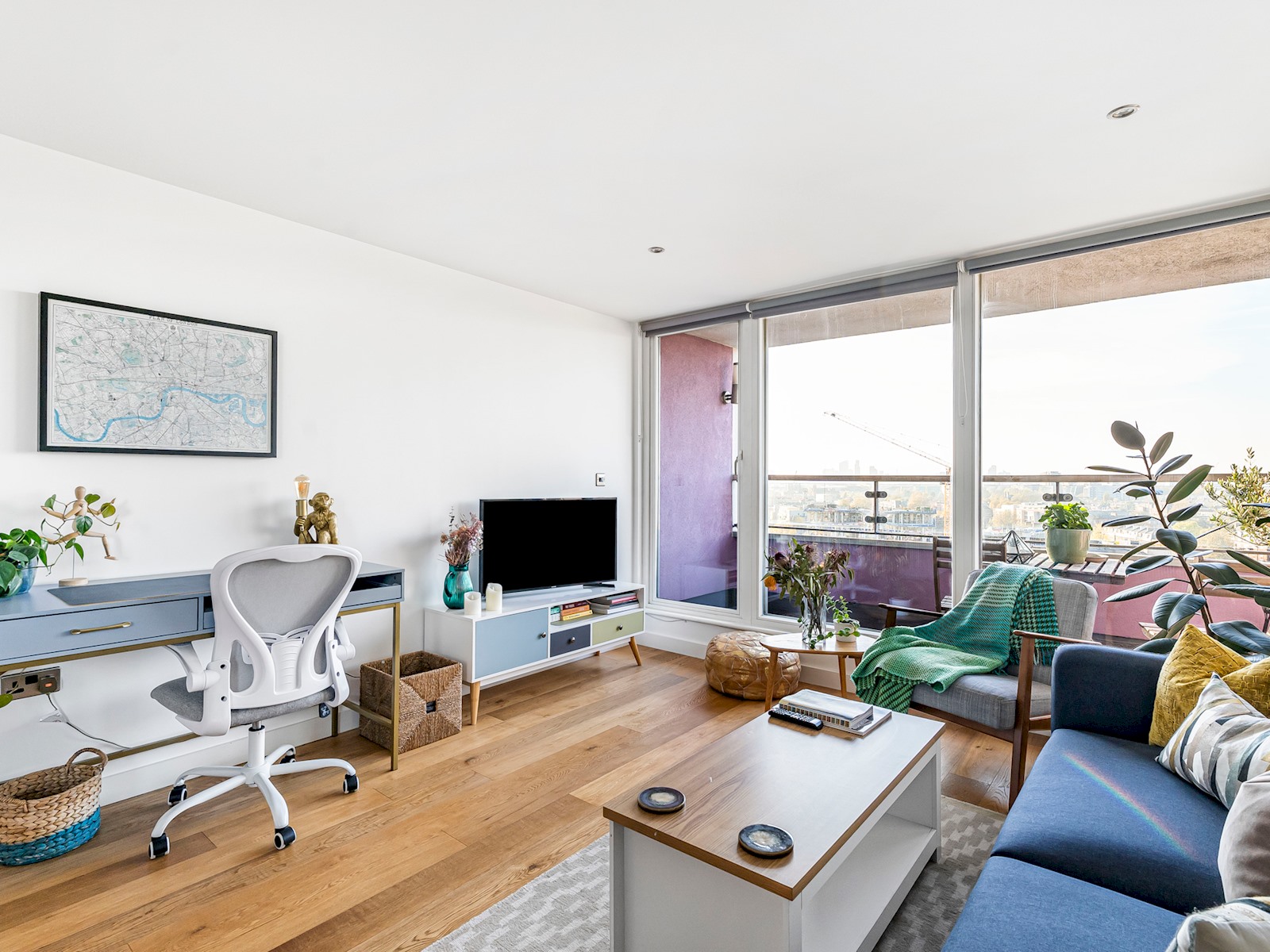 Charming Stay with a Balcony in Bow - Pass the Keys in 56 Mallard Point, 6 Rainhill Way, Bow E3 3FQ - Property image 8 - VivreStays
