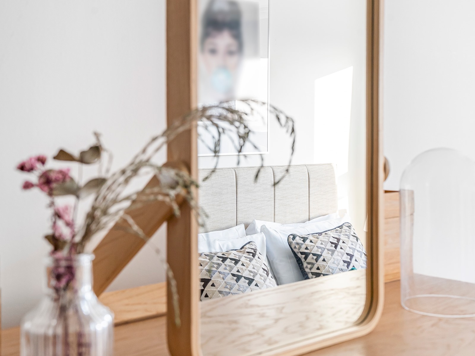 Charming Stay with a Balcony in Bow - Pass the Keys in 56 Mallard Point, 6 Rainhill Way, Bow E3 3FQ - Property image 16 - VivreStays