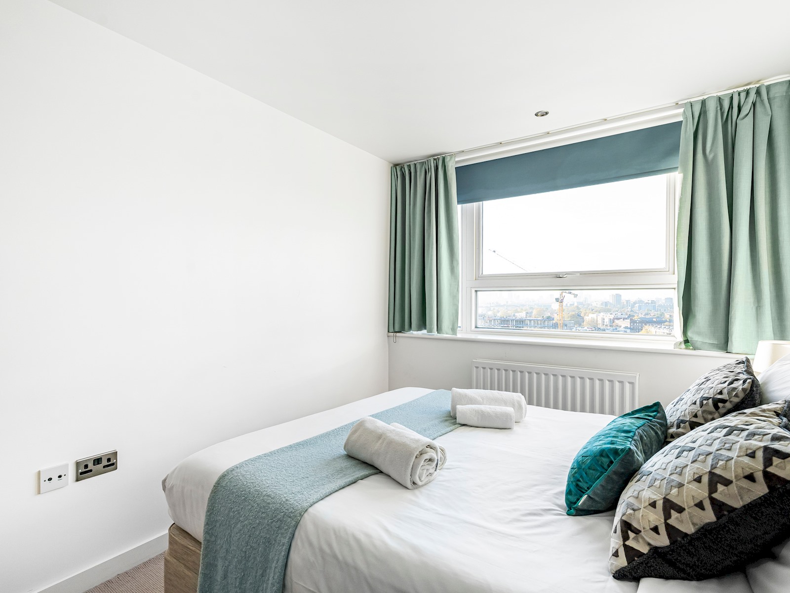 Charming Stay with a Balcony in Bow - Pass the Keys in 56 Mallard Point, 6 Rainhill Way, Bow E3 3FQ - Property image 20 - VivreStays