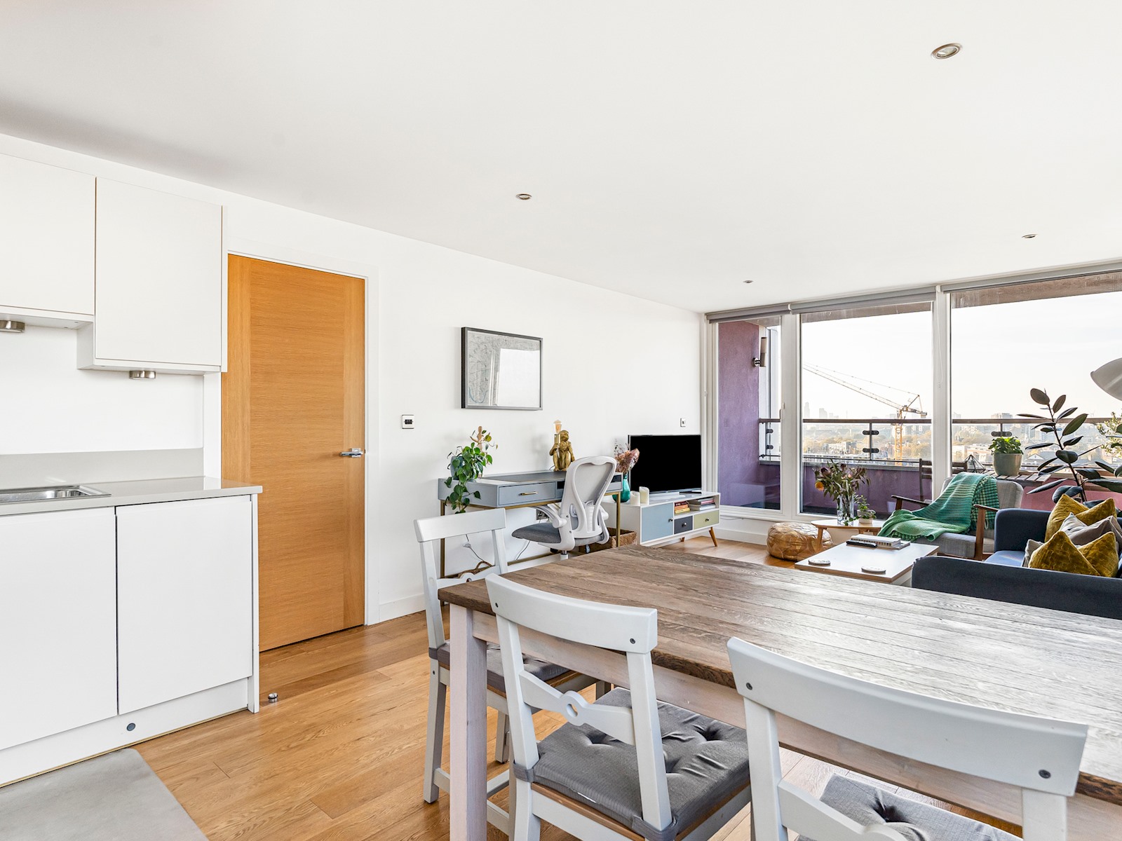 Charming Stay with a Balcony in Bow - Pass the Keys in 56 Mallard Point, 6 Rainhill Way, Bow E3 3FQ - Property image 26 - VivreStays